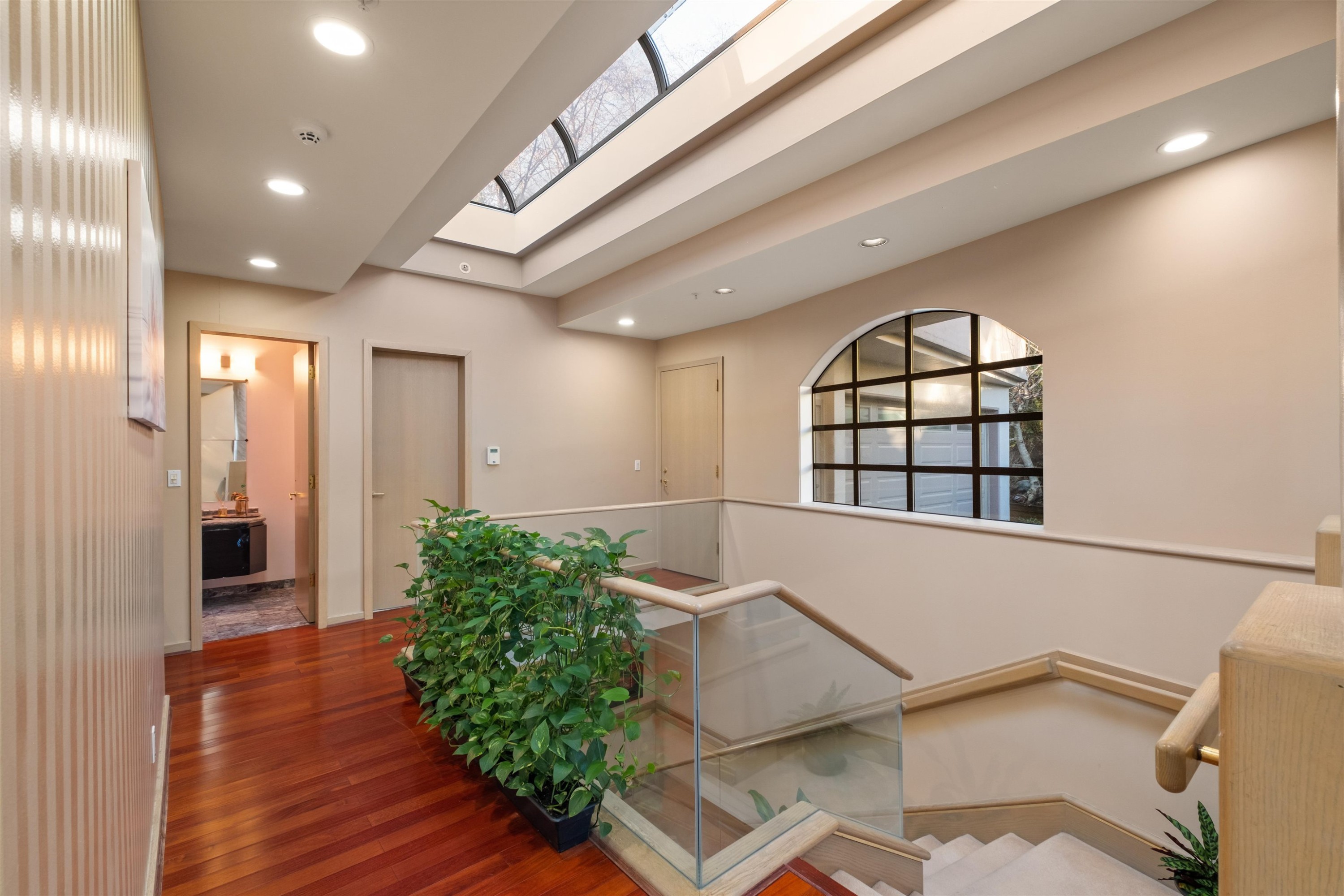 2490 Westhill Court, West Vancouver, BC