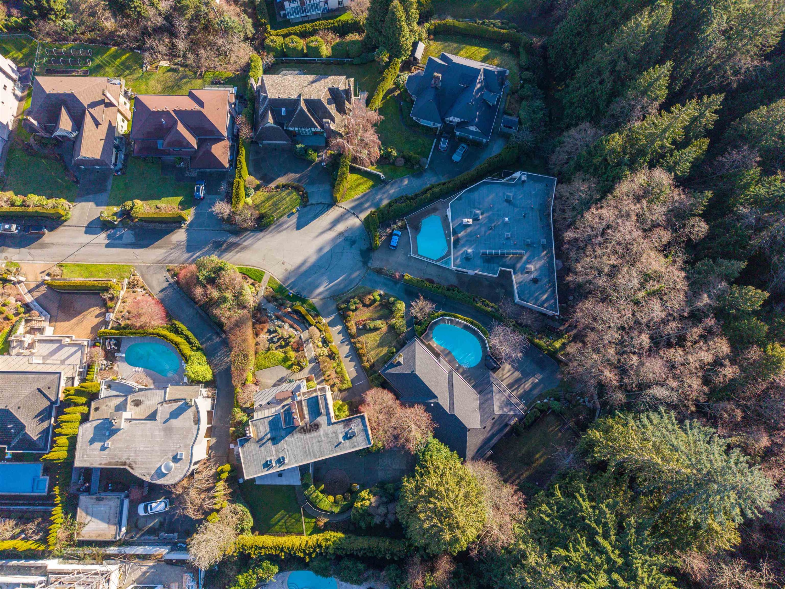 2490 Westhill Court, West Vancouver, BC