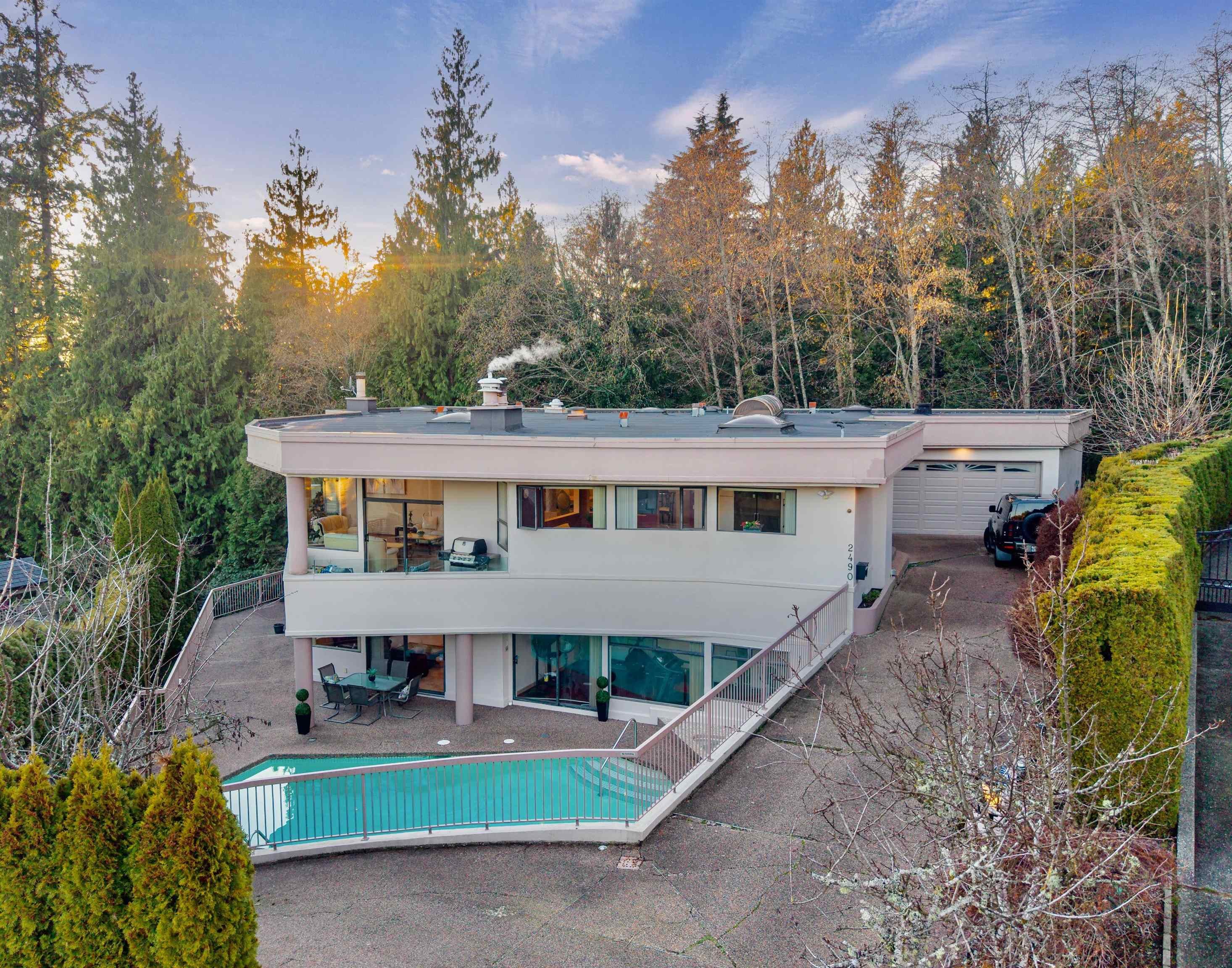 2490 Westhill Court, West Vancouver, BC