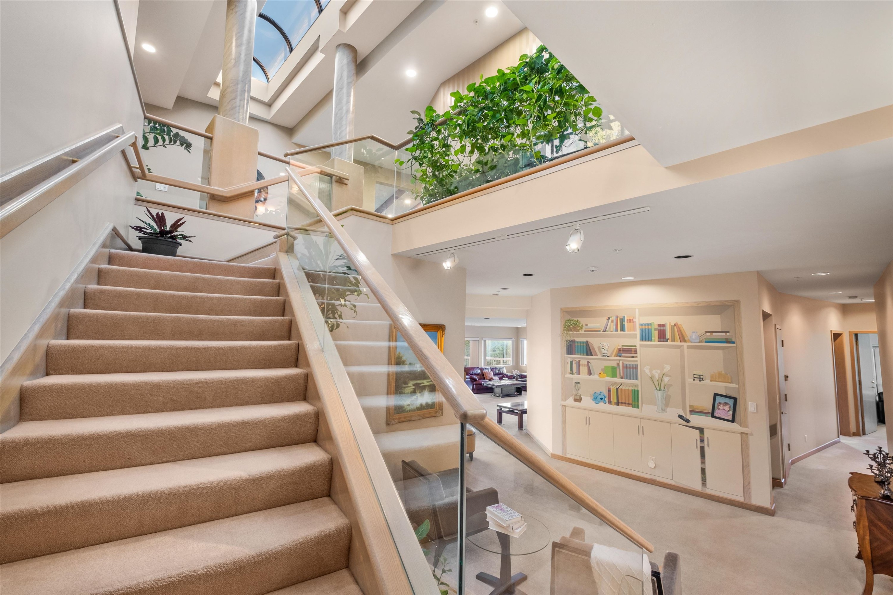 2490 Westhill Court, West Vancouver, BC