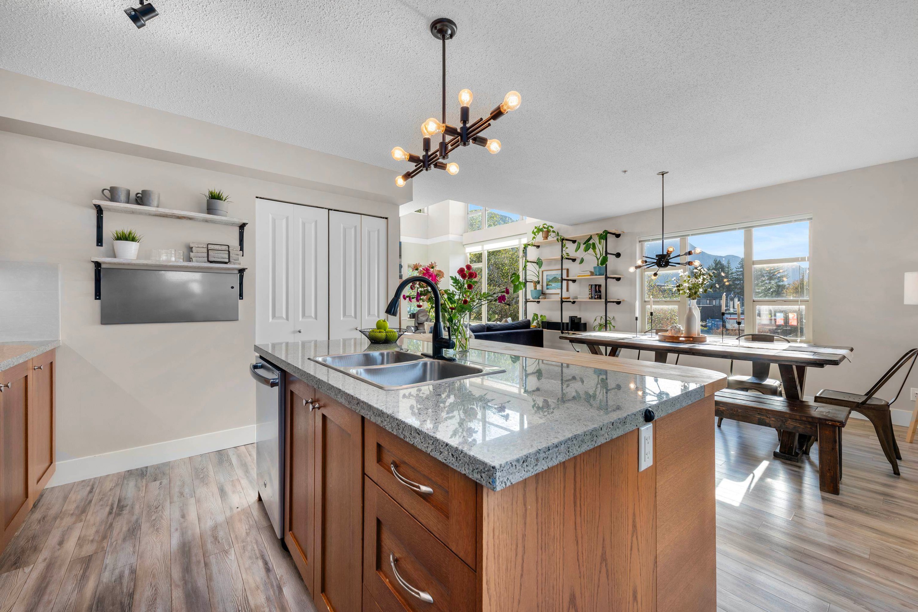 38226 Eaglewind Boulevard, Squamish, BC