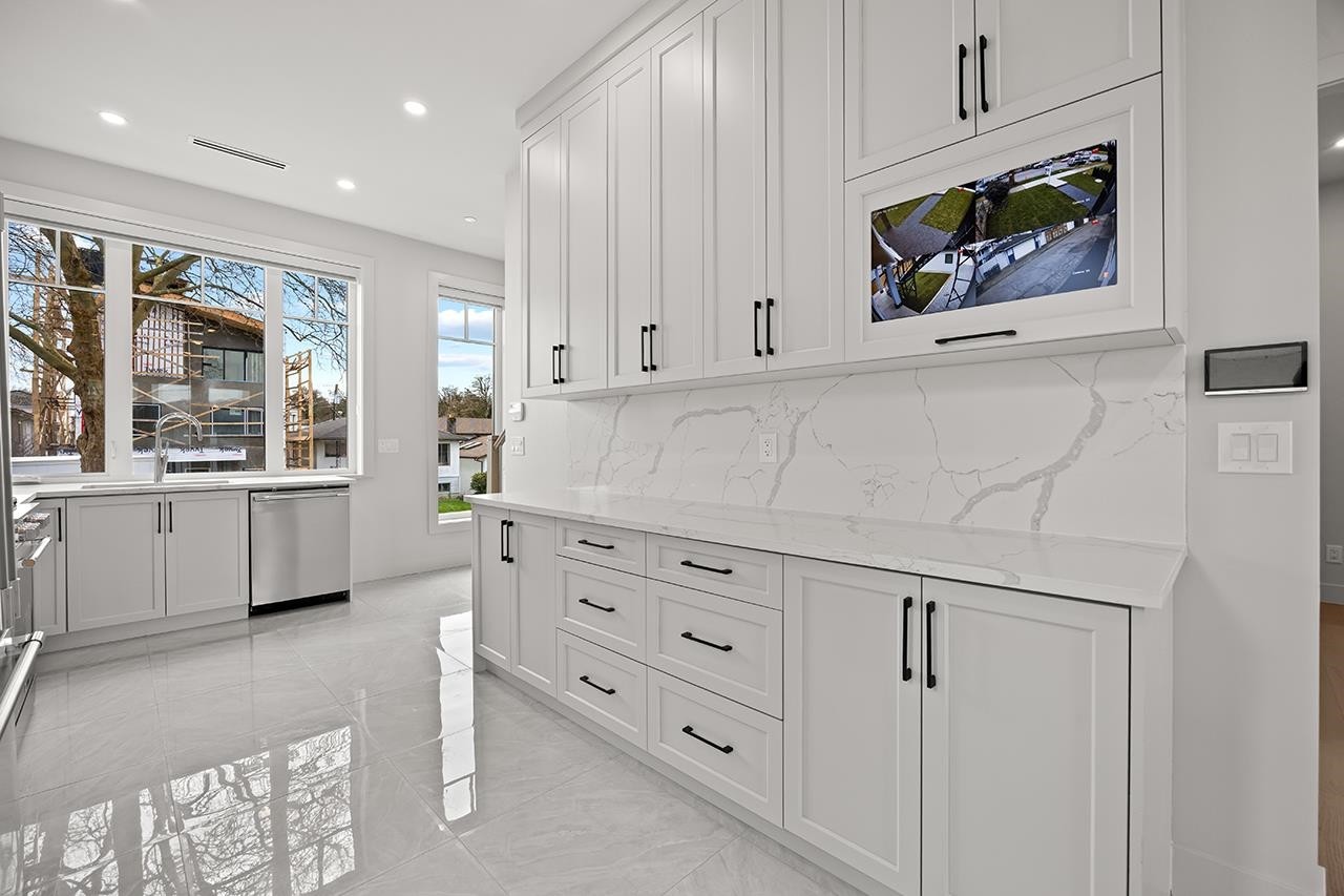 3015 19Th Avenue E, Vancouver, BC