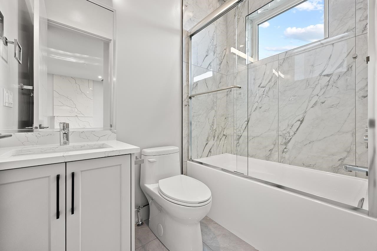 3015 19Th Avenue E, Vancouver, BC