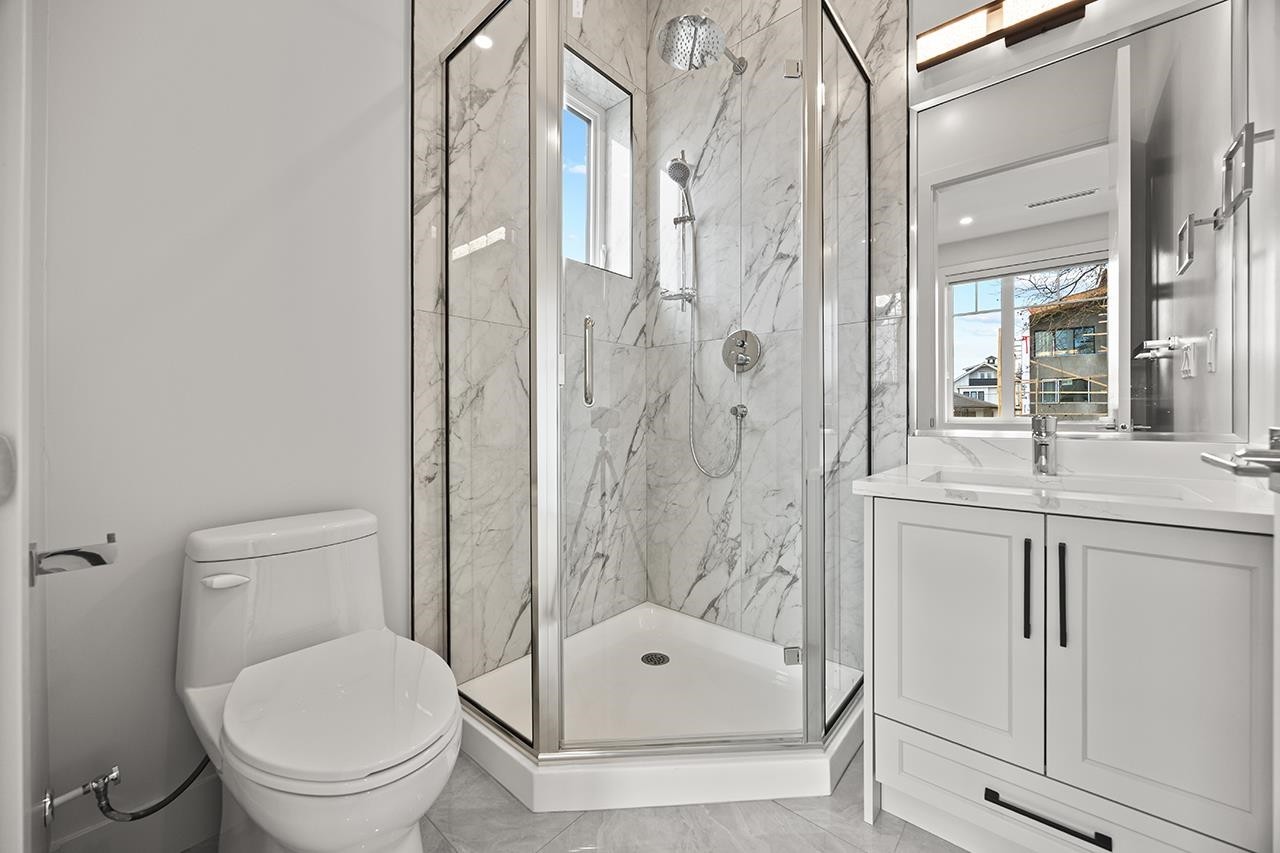 3015 19Th Avenue E, Vancouver, BC