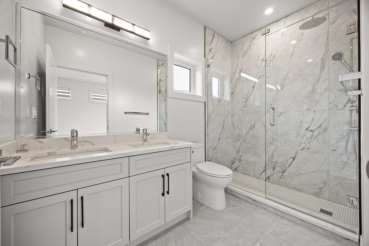 3015 19Th Avenue E, Vancouver, BC