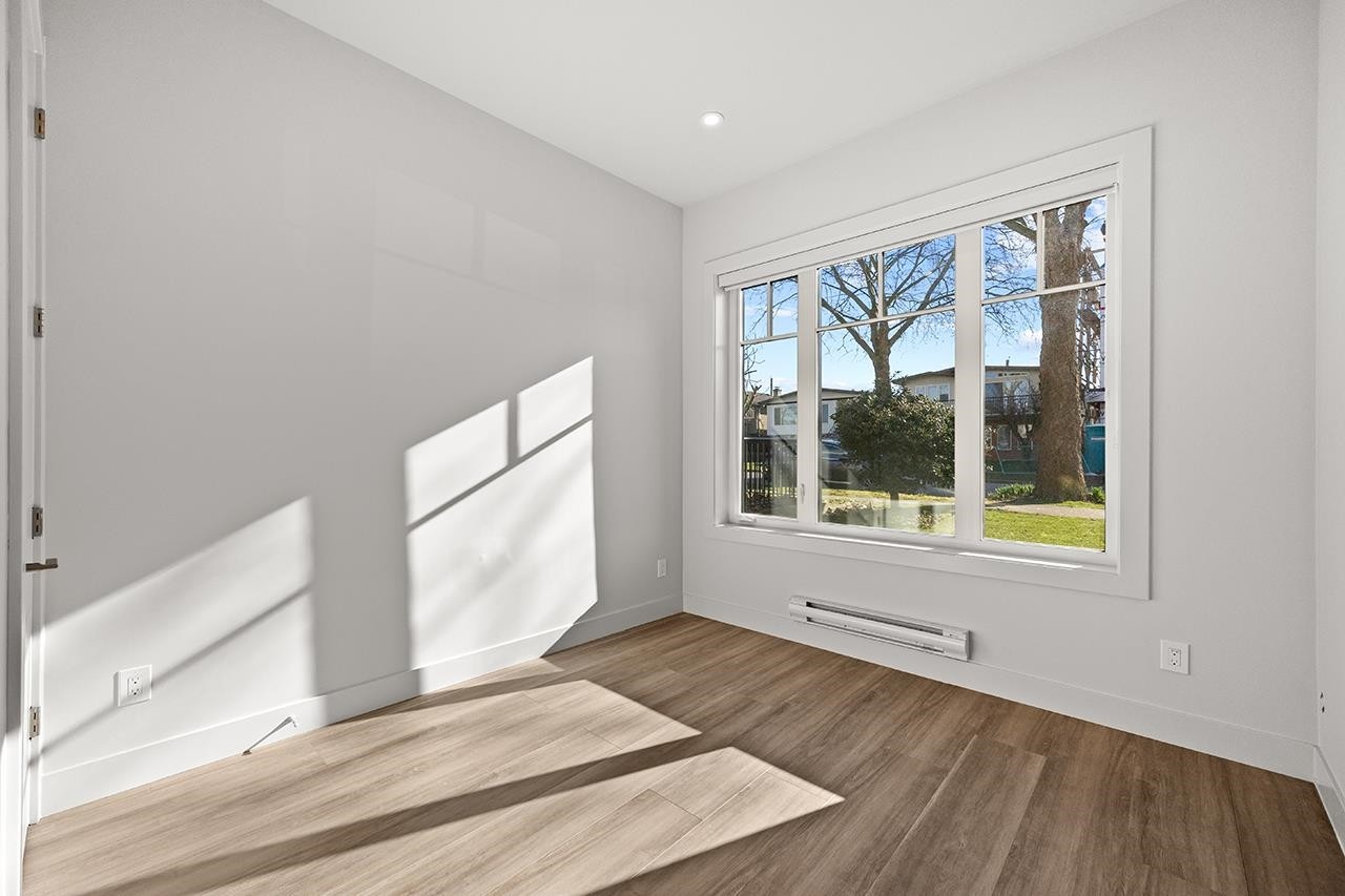 3015 19Th Avenue E, Vancouver, BC