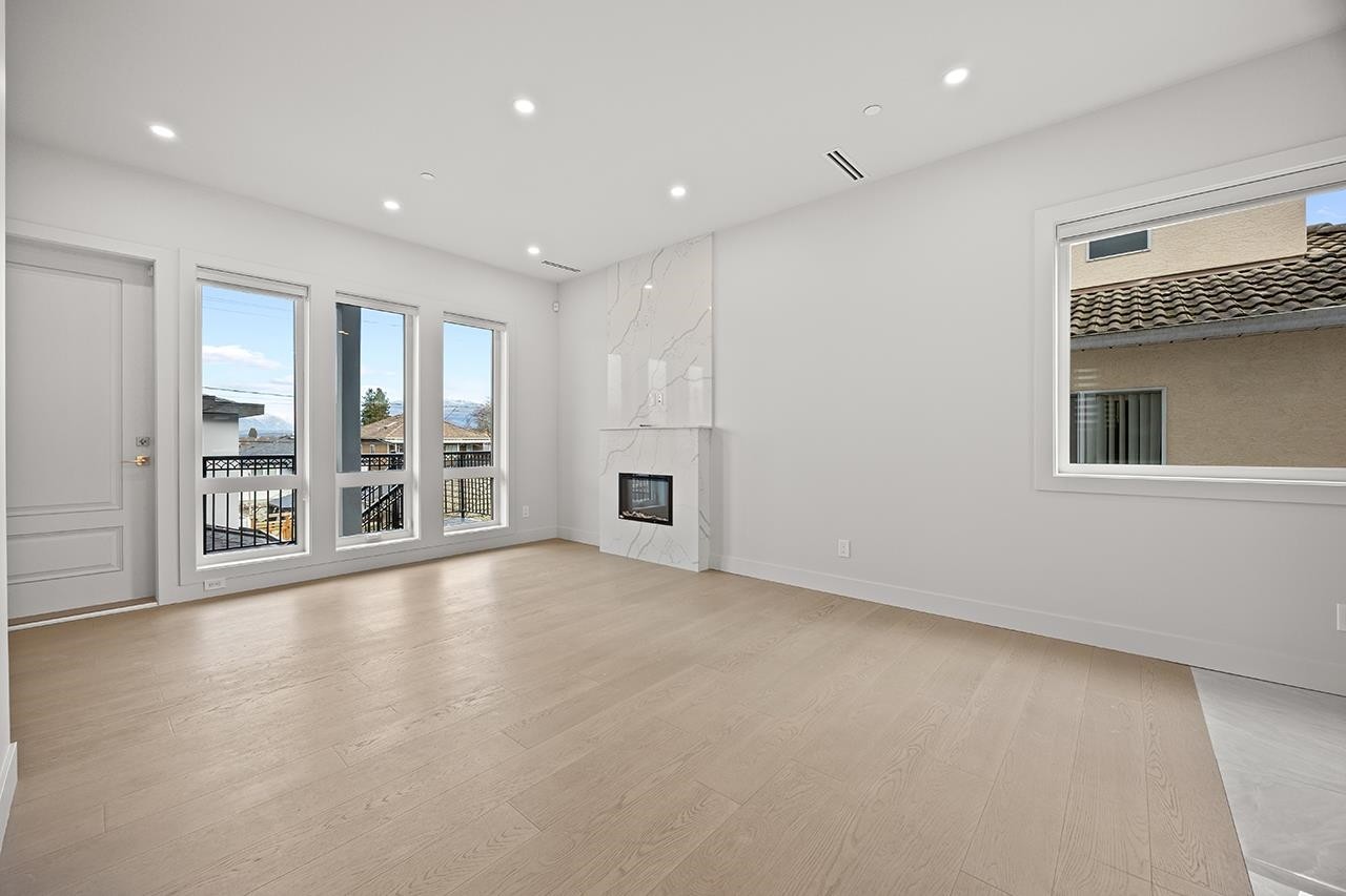 3015 19Th Avenue E, Vancouver, BC