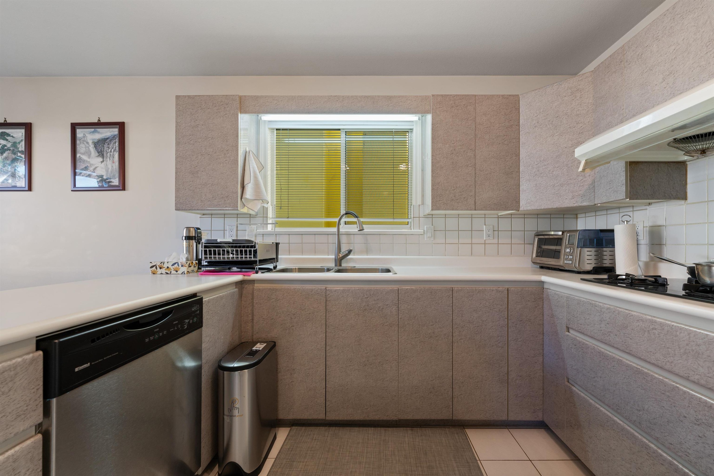 2133 49Th Avenue W, Vancouver, BC