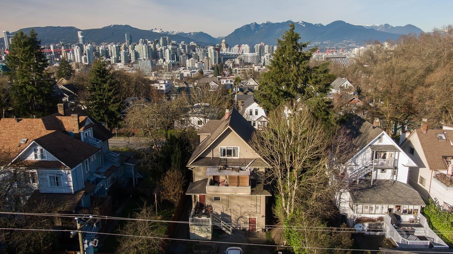 236 12Th Avenue W, Vancouver, BC