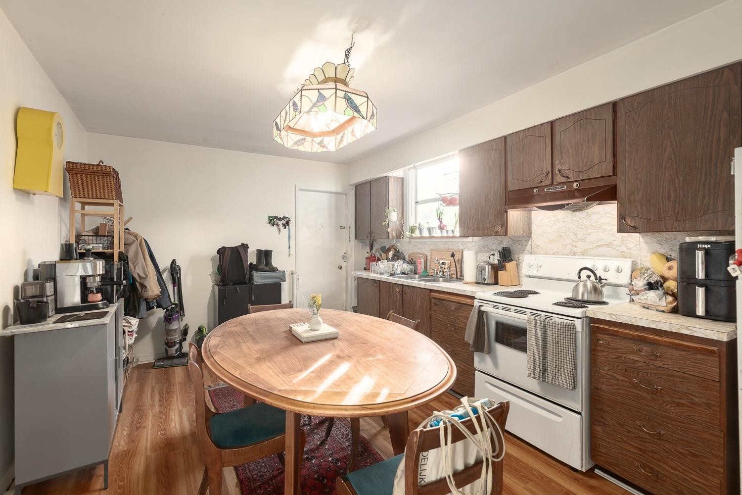 236 12Th Avenue W, Vancouver, BC