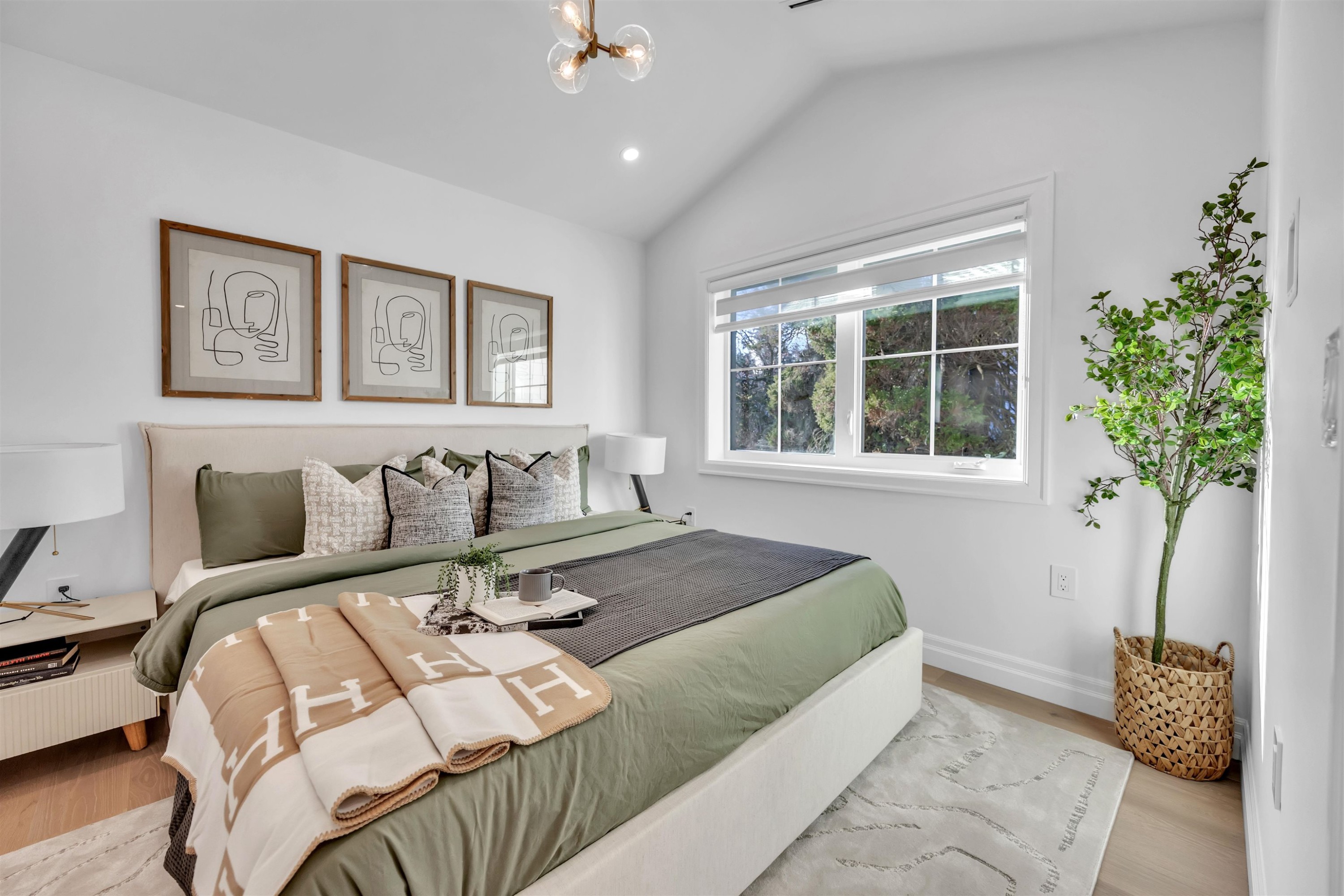 2153 20Th Avenue E, Vancouver, BC