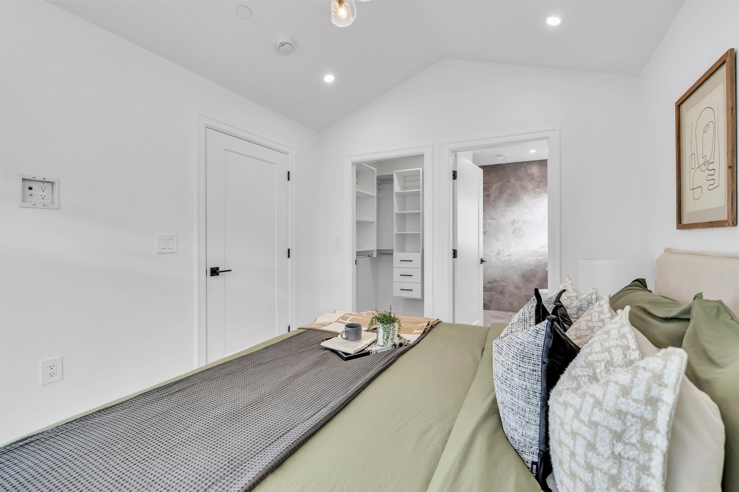 2153 20Th Avenue E, Vancouver, BC