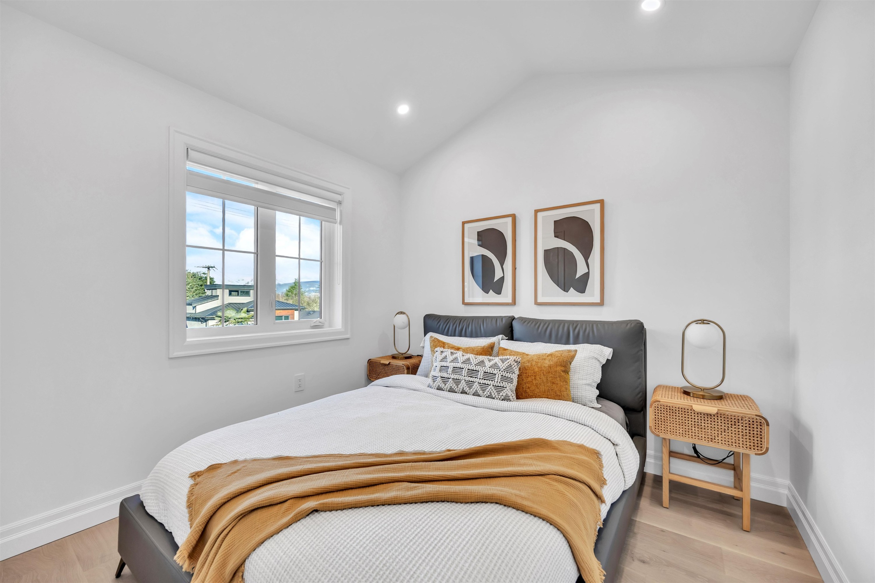 2153 20Th Avenue E, Vancouver, BC