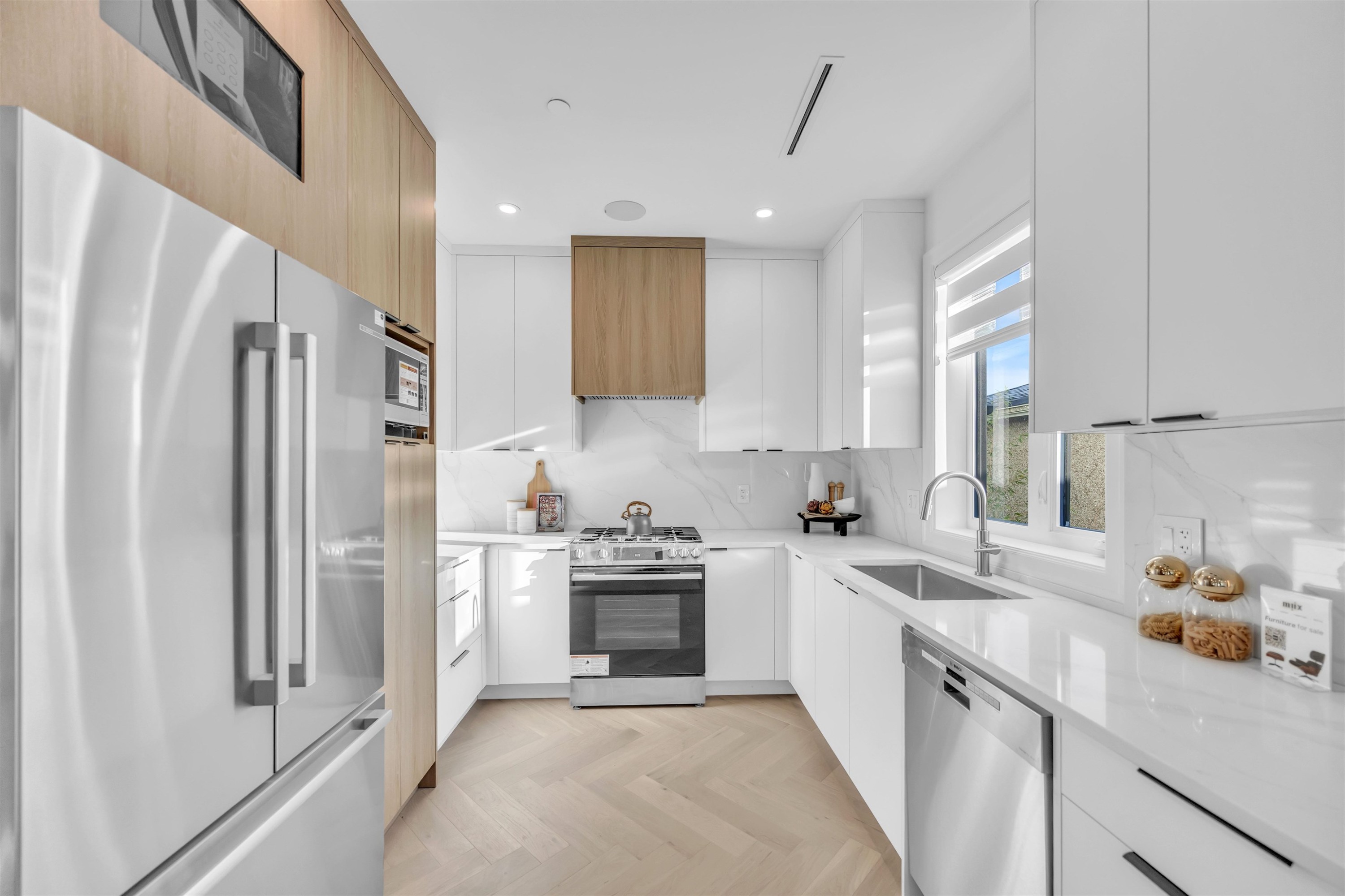2153 20Th Avenue E, Vancouver, BC