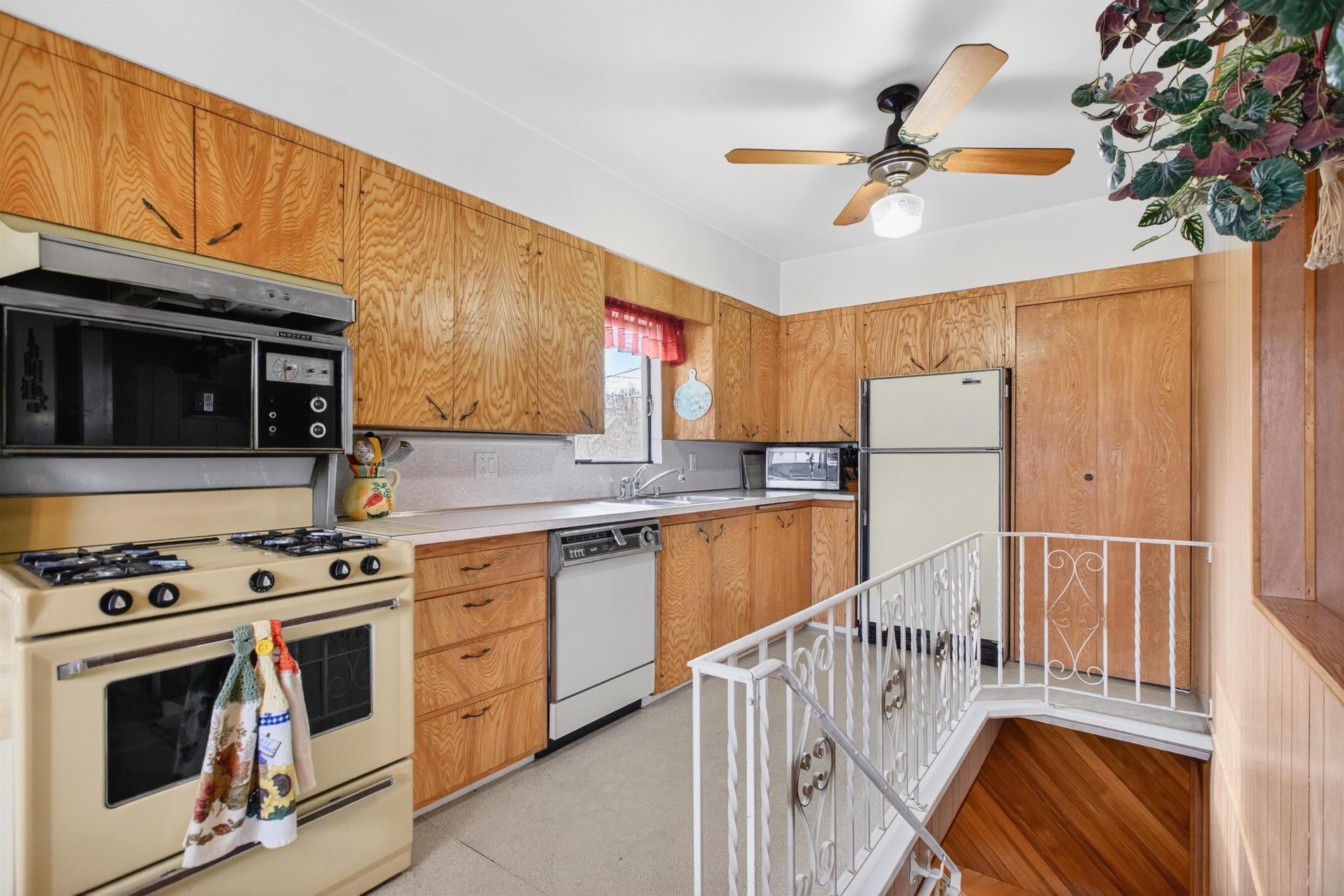 2284 45Th Avenue E, Vancouver, BC