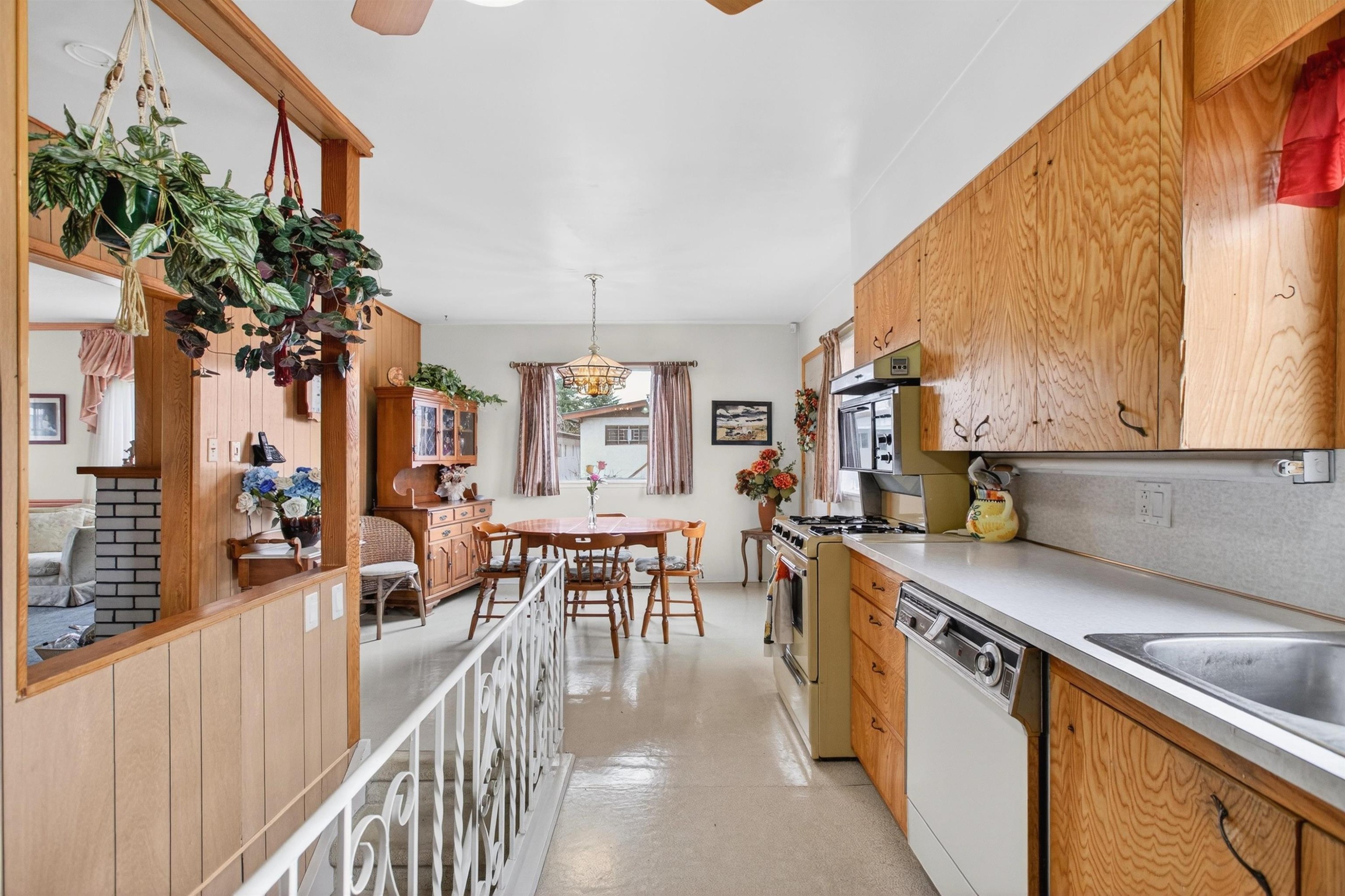 2284 45Th Avenue E, Vancouver, BC