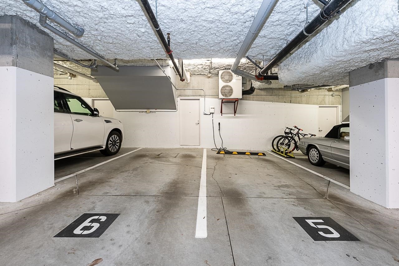 966 43Rd Avenue W, Vancouver, BC