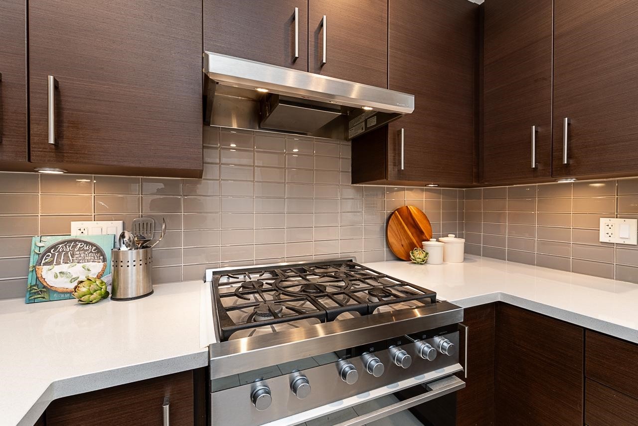 966 43Rd Avenue W, Vancouver, BC