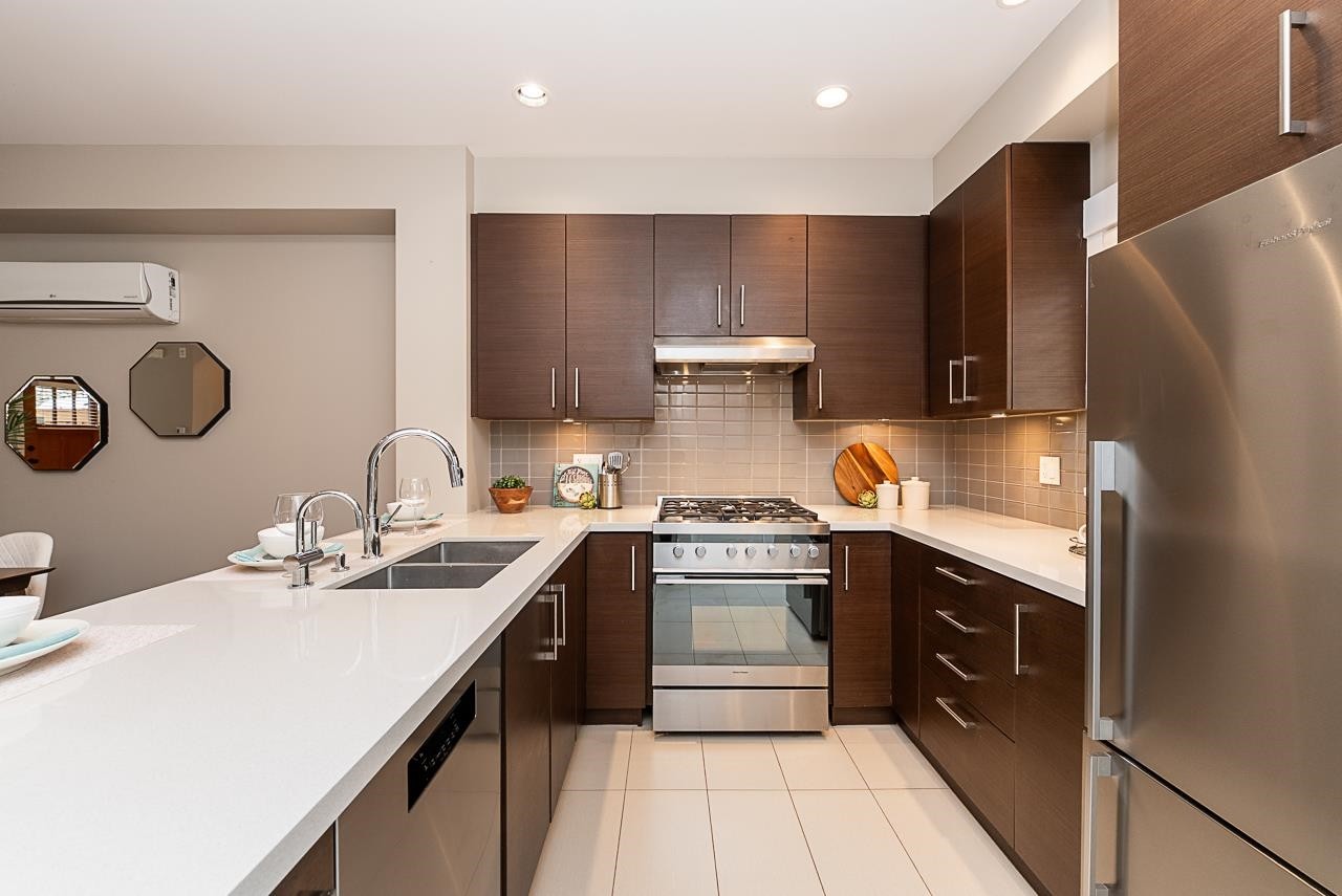 966 43Rd Avenue W, Vancouver, BC