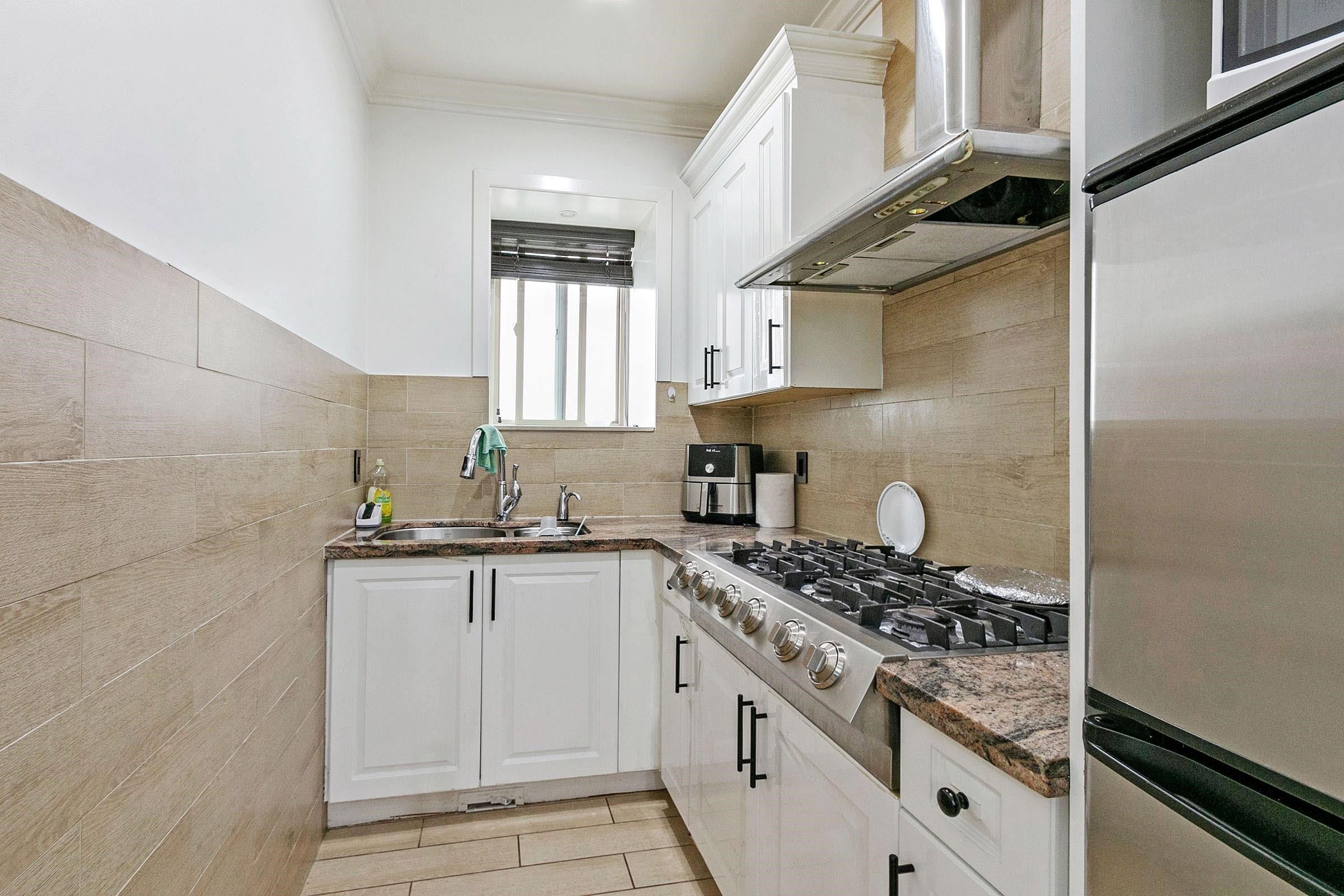 1060 61St Avenue E, Vancouver, BC