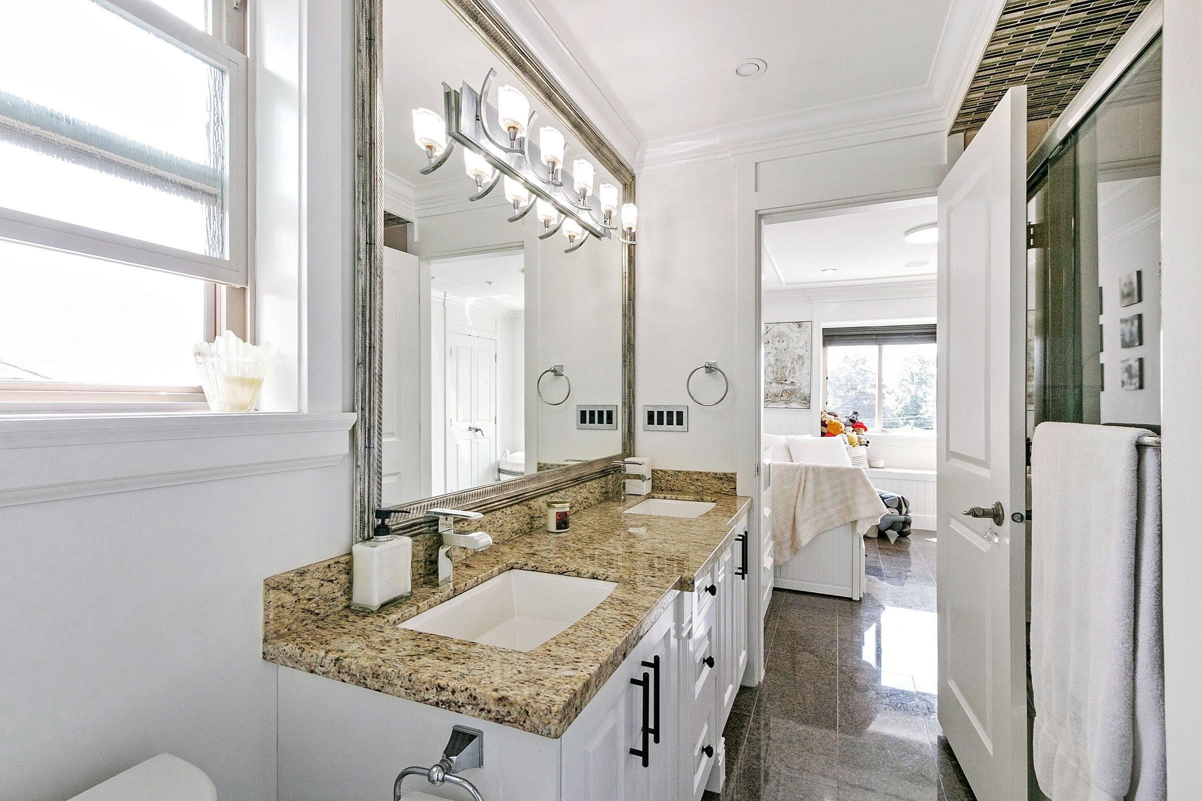 1060 61St Avenue E, Vancouver, BC