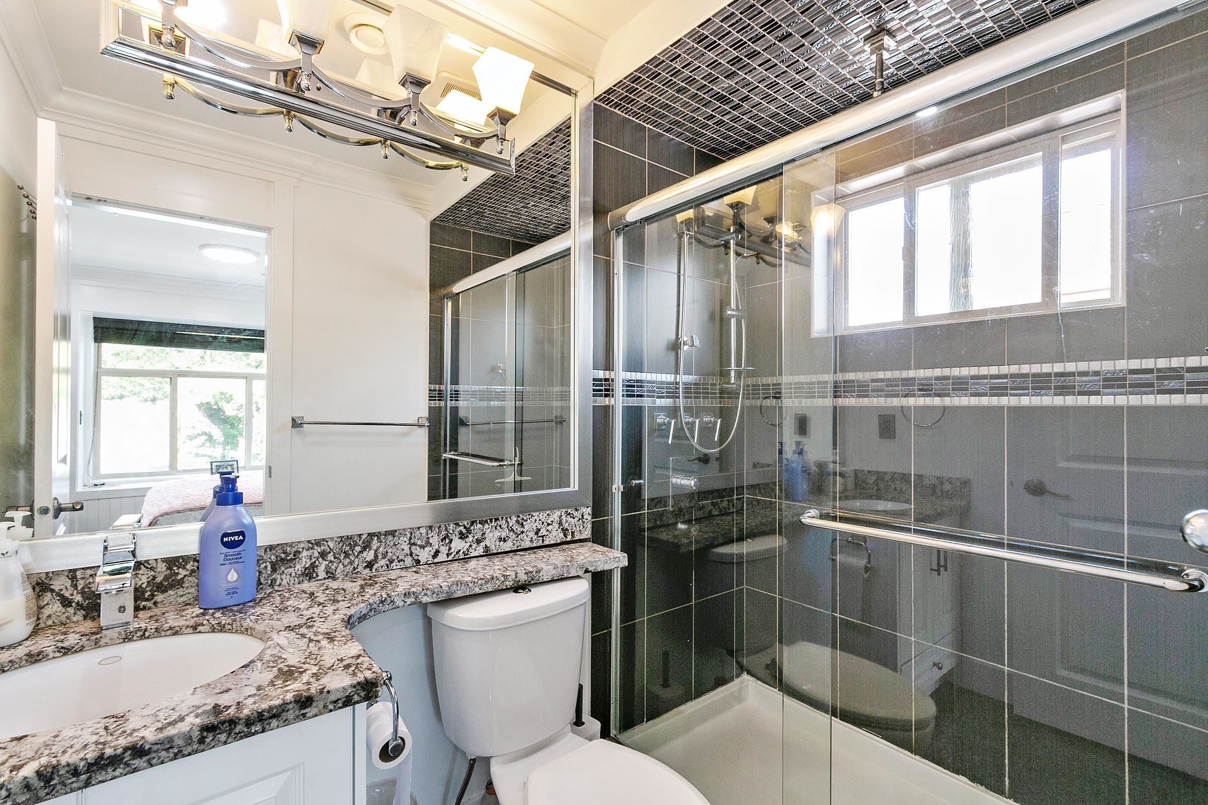 1060 61St Avenue E, Vancouver, BC