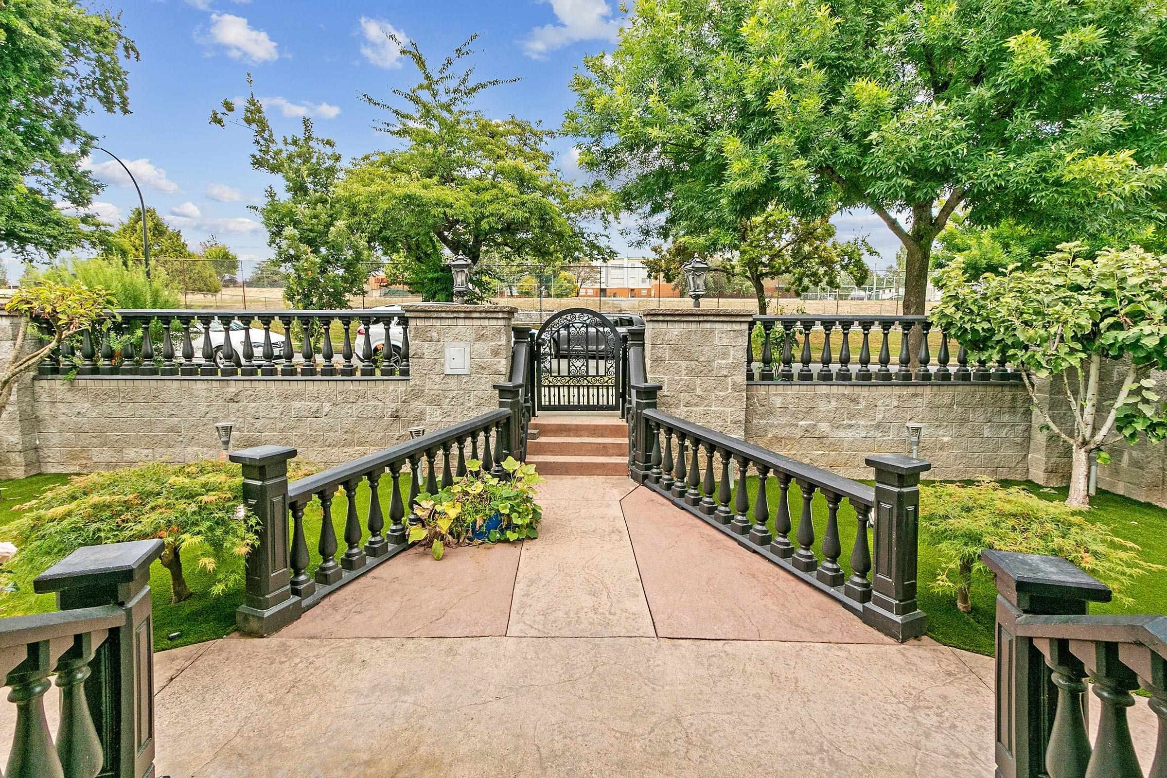 1060 61St Avenue E, Vancouver, BC