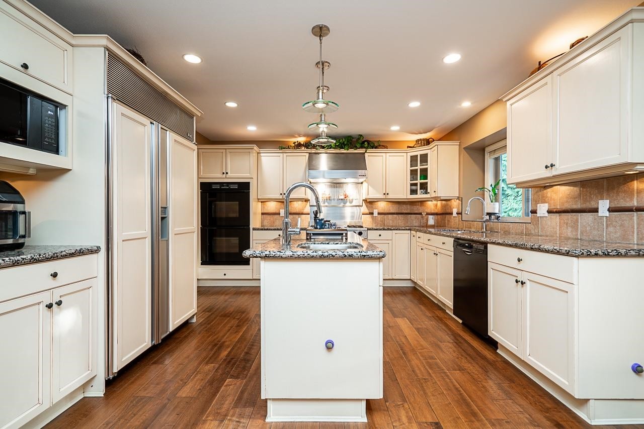 76 Eagle Pass, Port Moody, BC