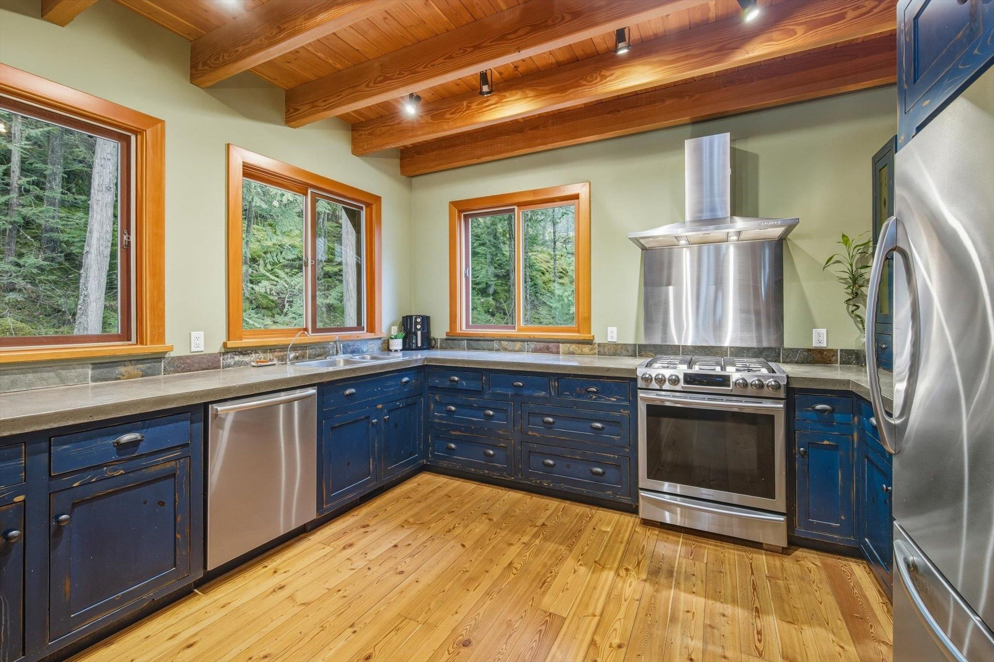 2 Walkerville Road, Pemberton, BC