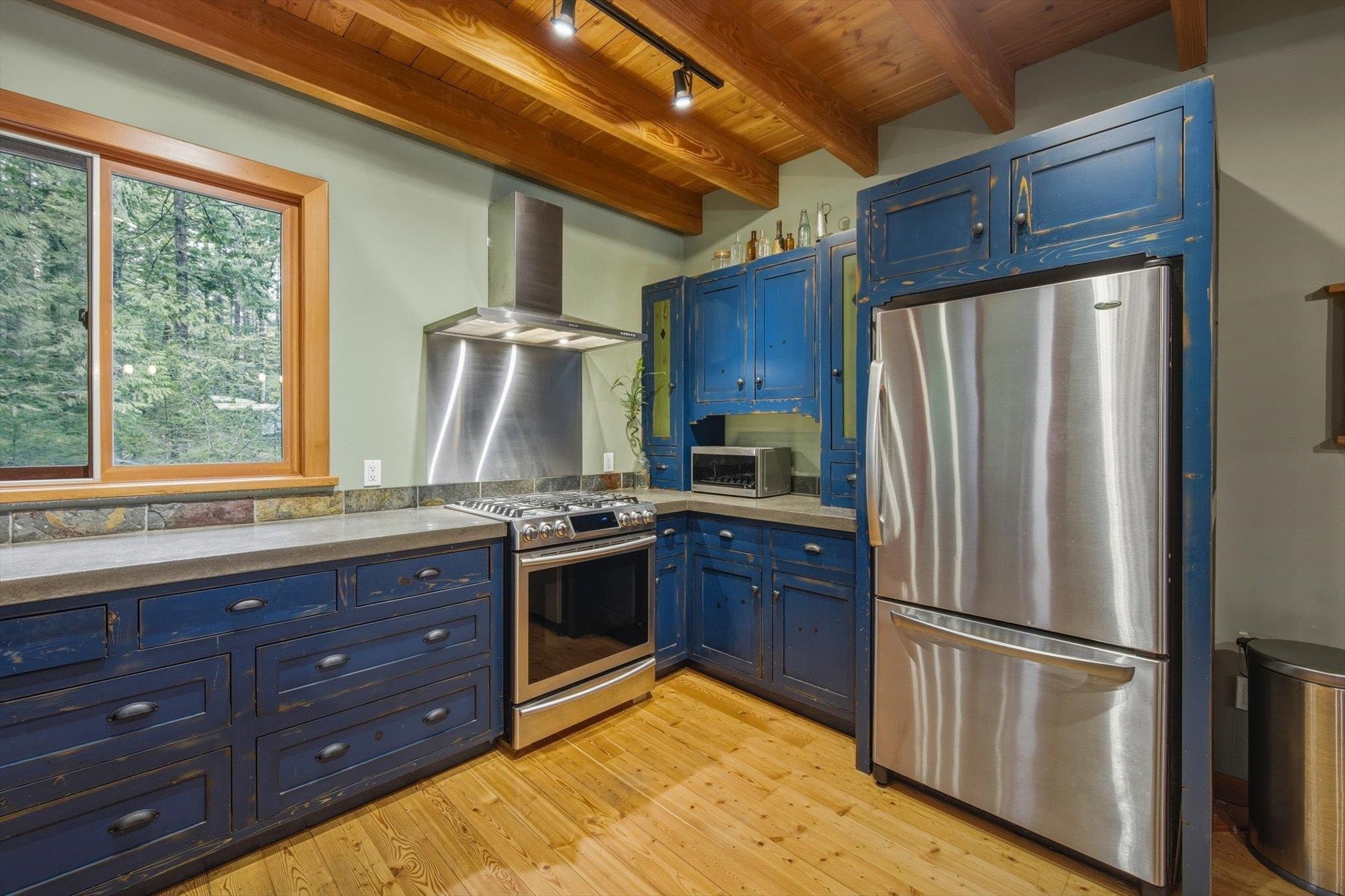2 Walkerville Road, Pemberton, BC