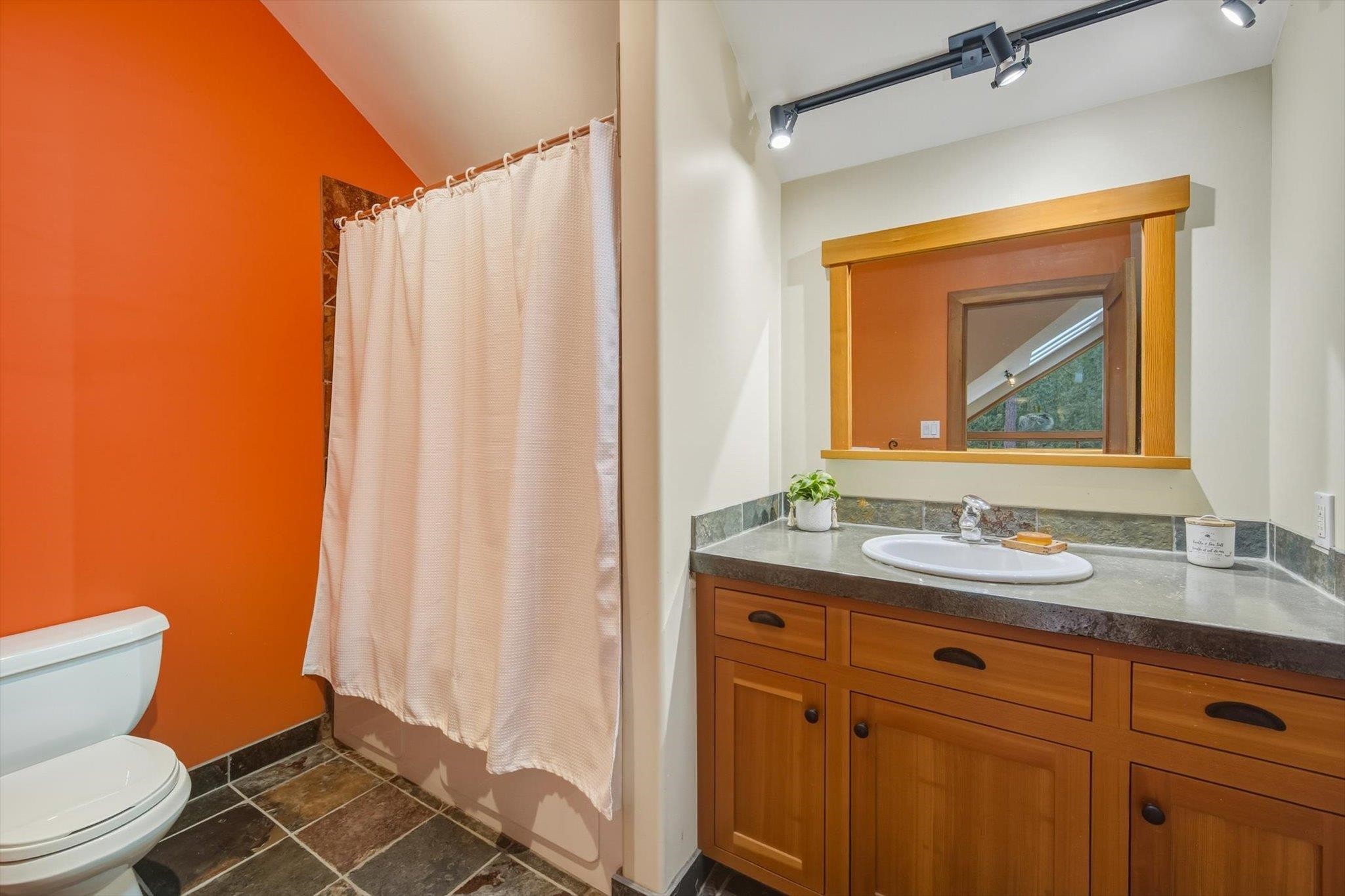 2 Walkerville Road, Pemberton, BC