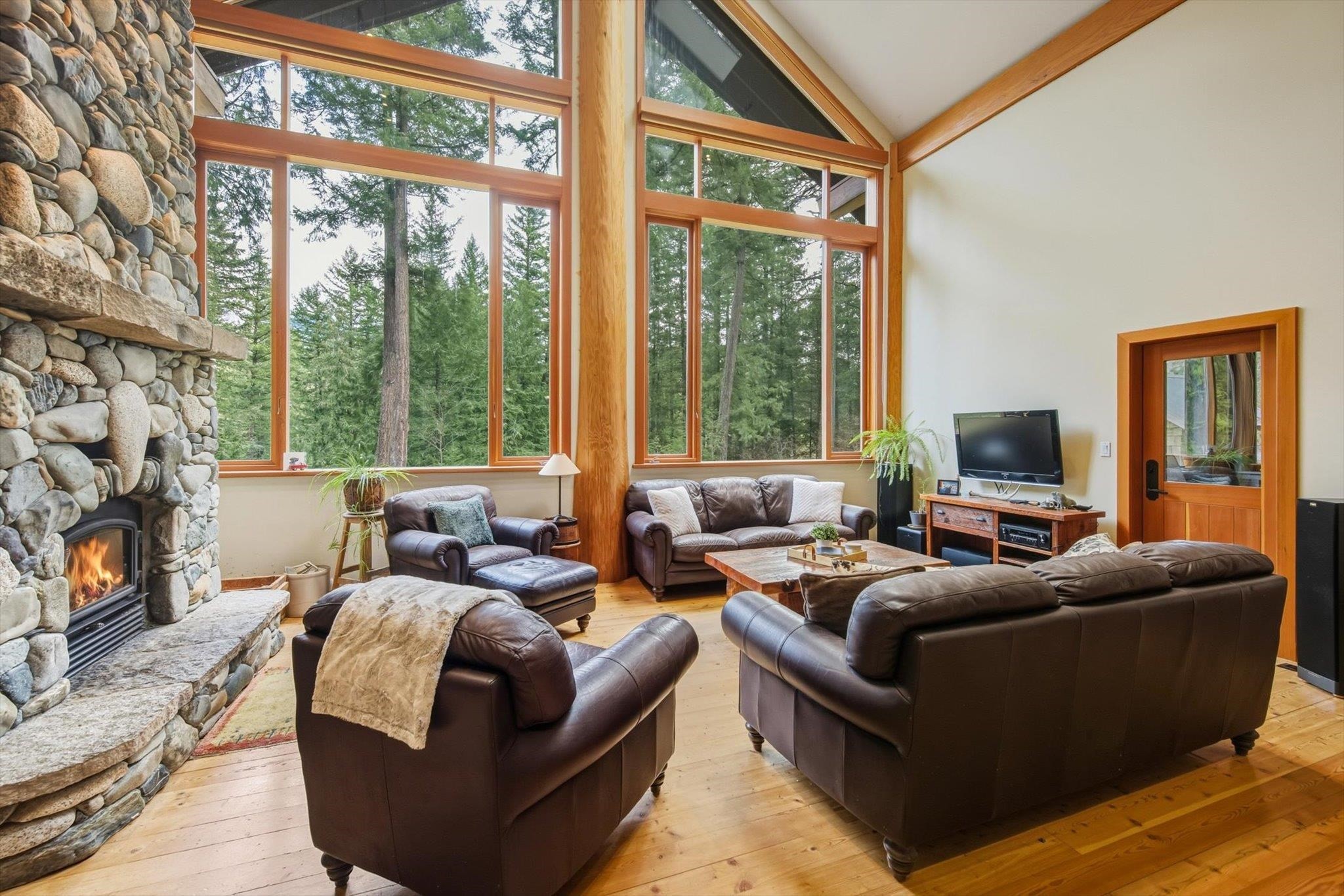2 Walkerville Road, Pemberton, BC