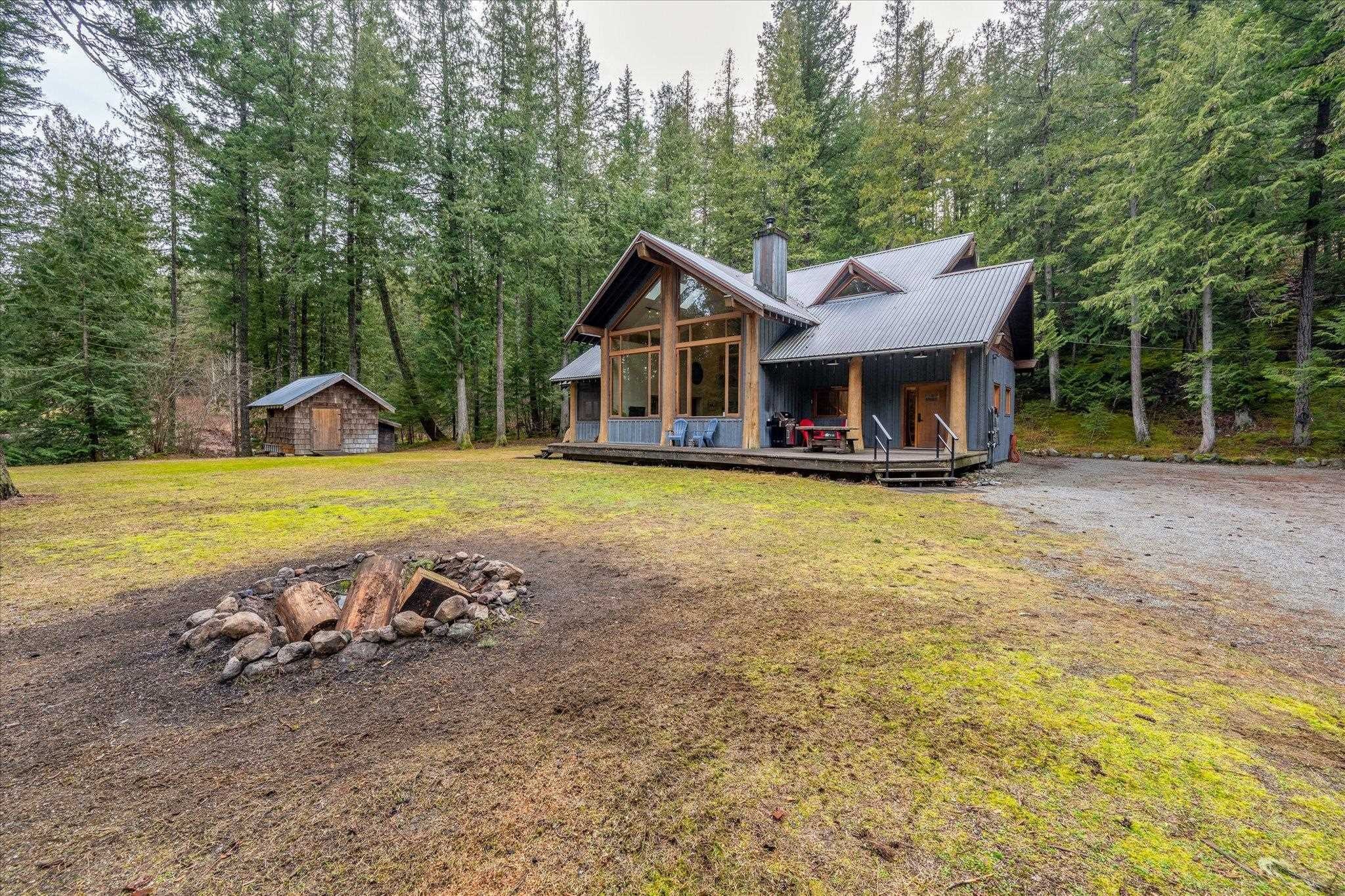 2 Walkerville Road, Pemberton, BC
