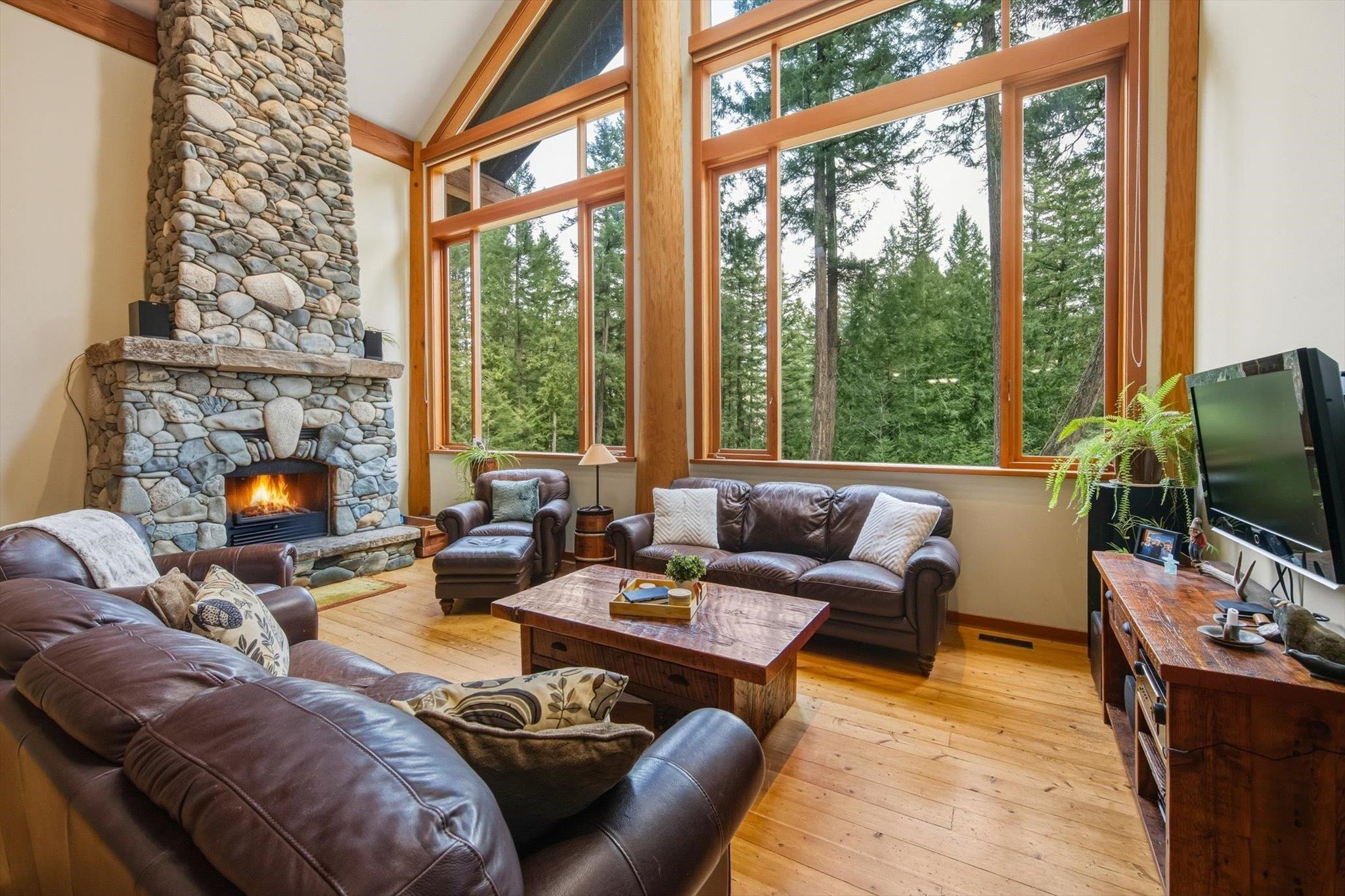 2 Walkerville Road, Pemberton, BC