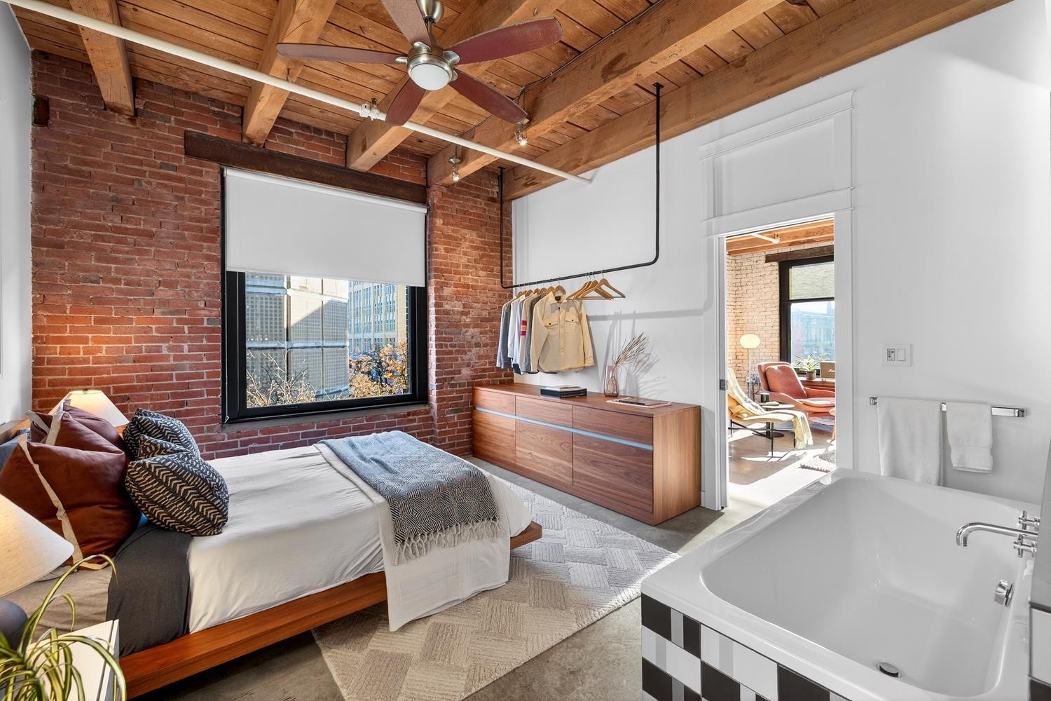 411-55 Cordova Street E, Vancouver, BC