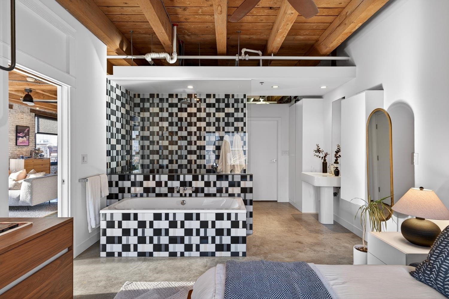 411-55 Cordova Street E, Vancouver, BC