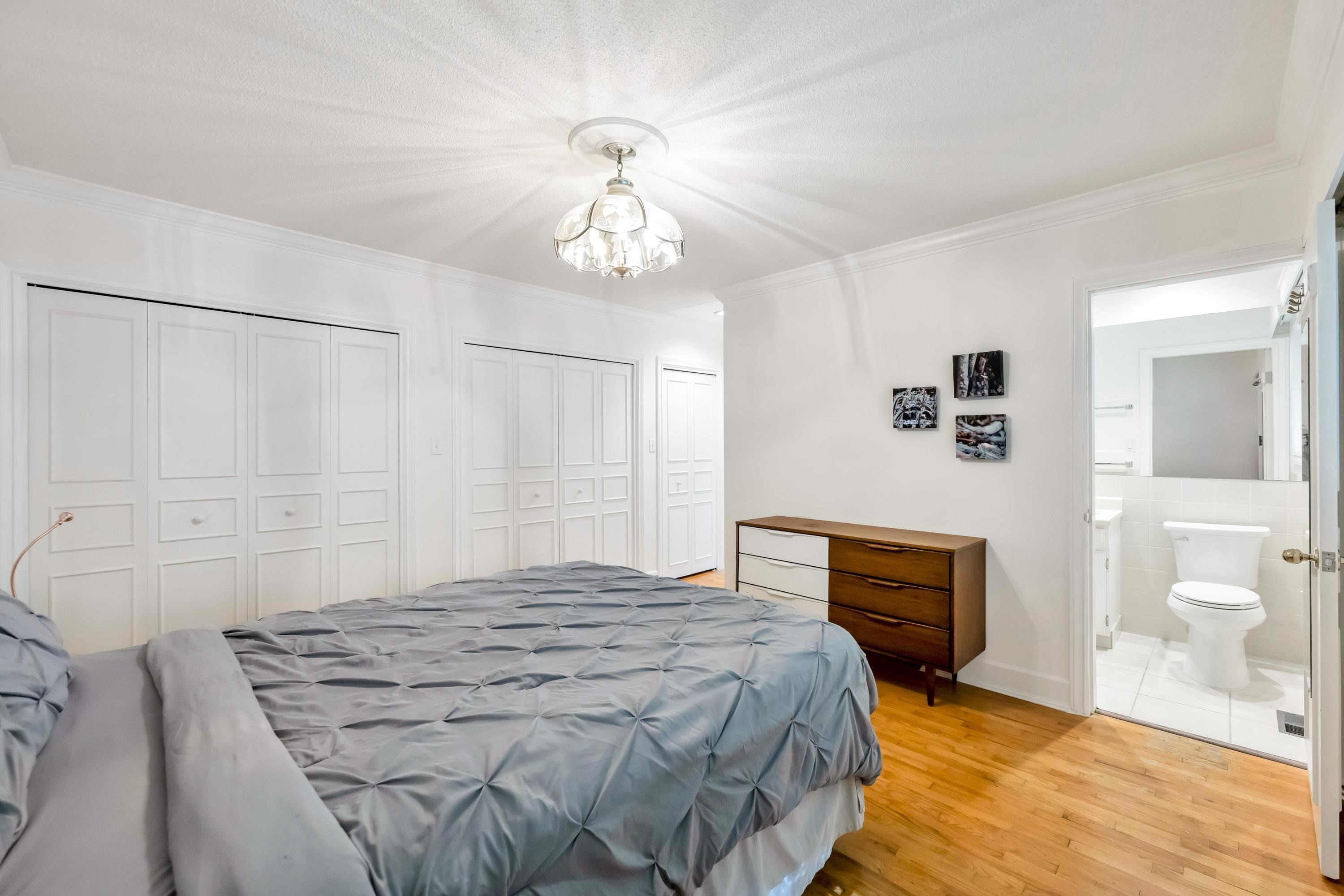 5560 Greenleaf Road, West Vancouver, BC