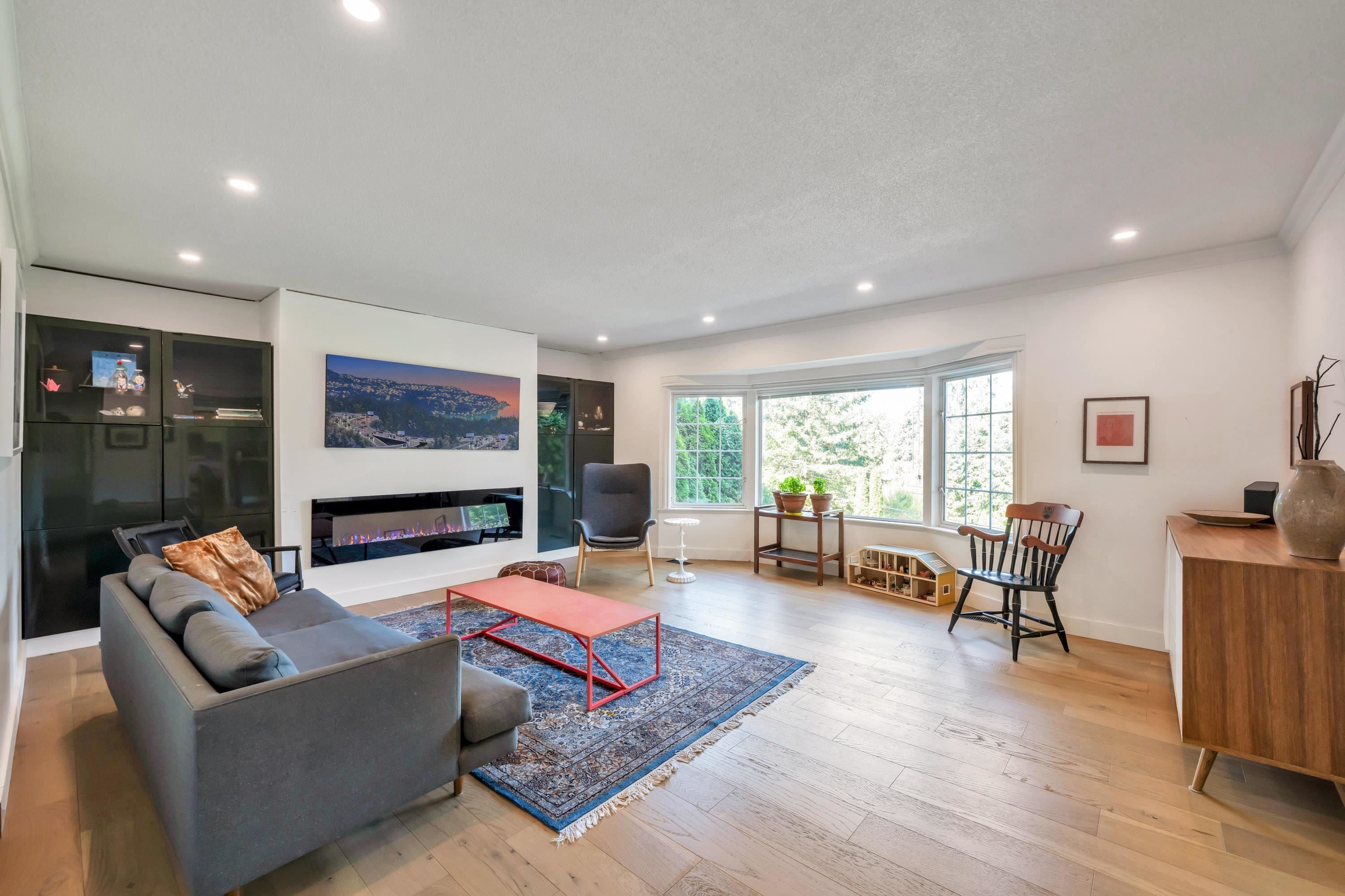 5560 Greenleaf Road, West Vancouver, BC