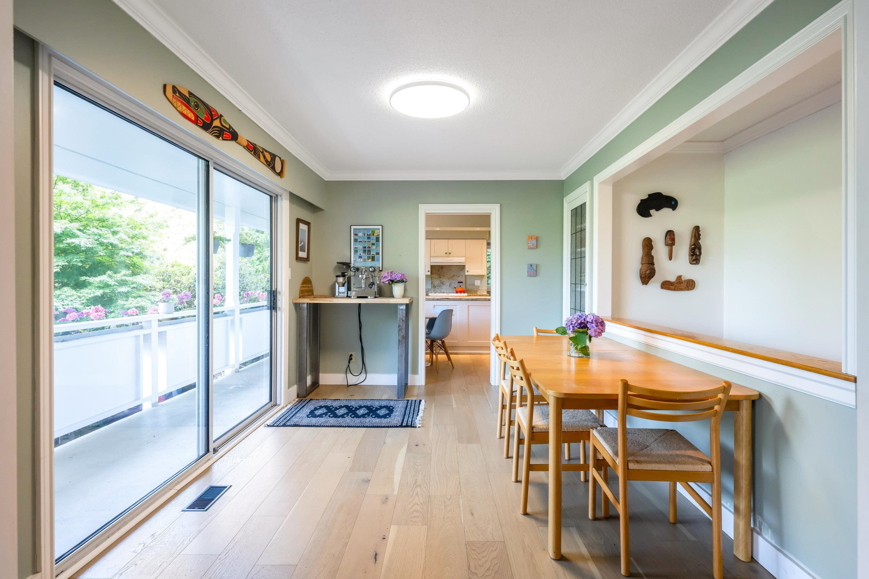 5560 Greenleaf Road, West Vancouver, BC