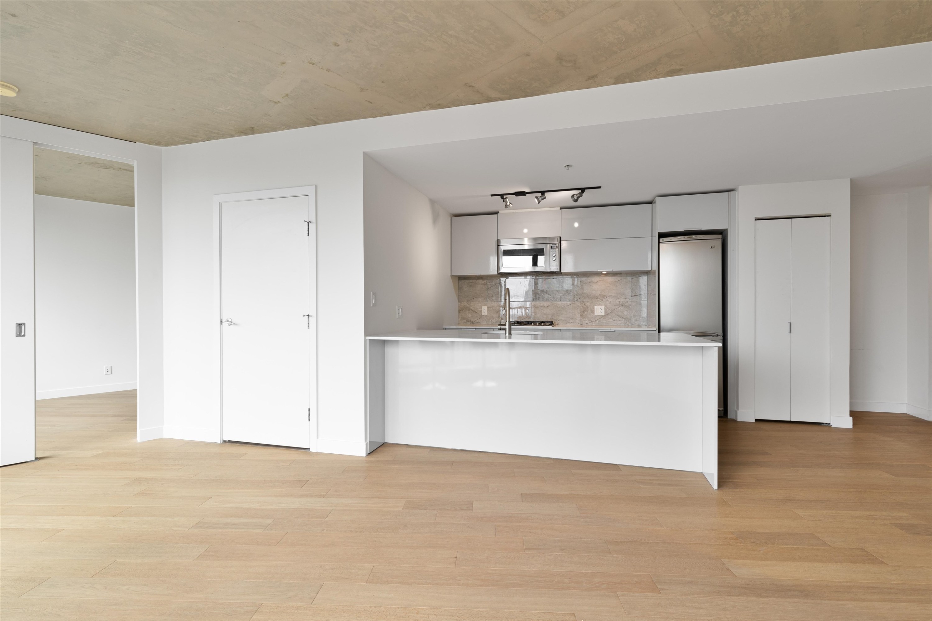 1808-128 Cordova Street W, Vancouver, BC