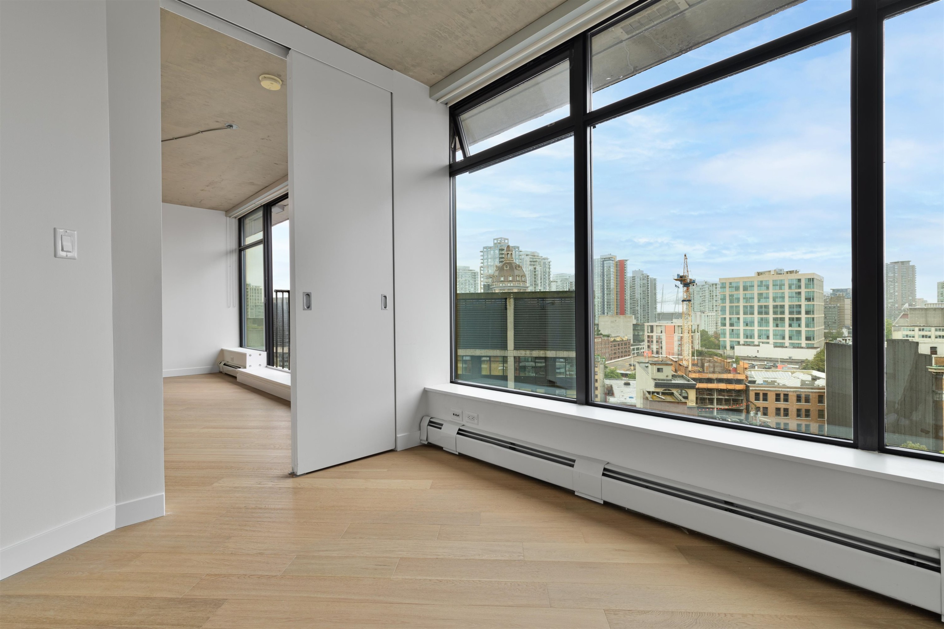 1808-128 Cordova Street W, Vancouver, BC