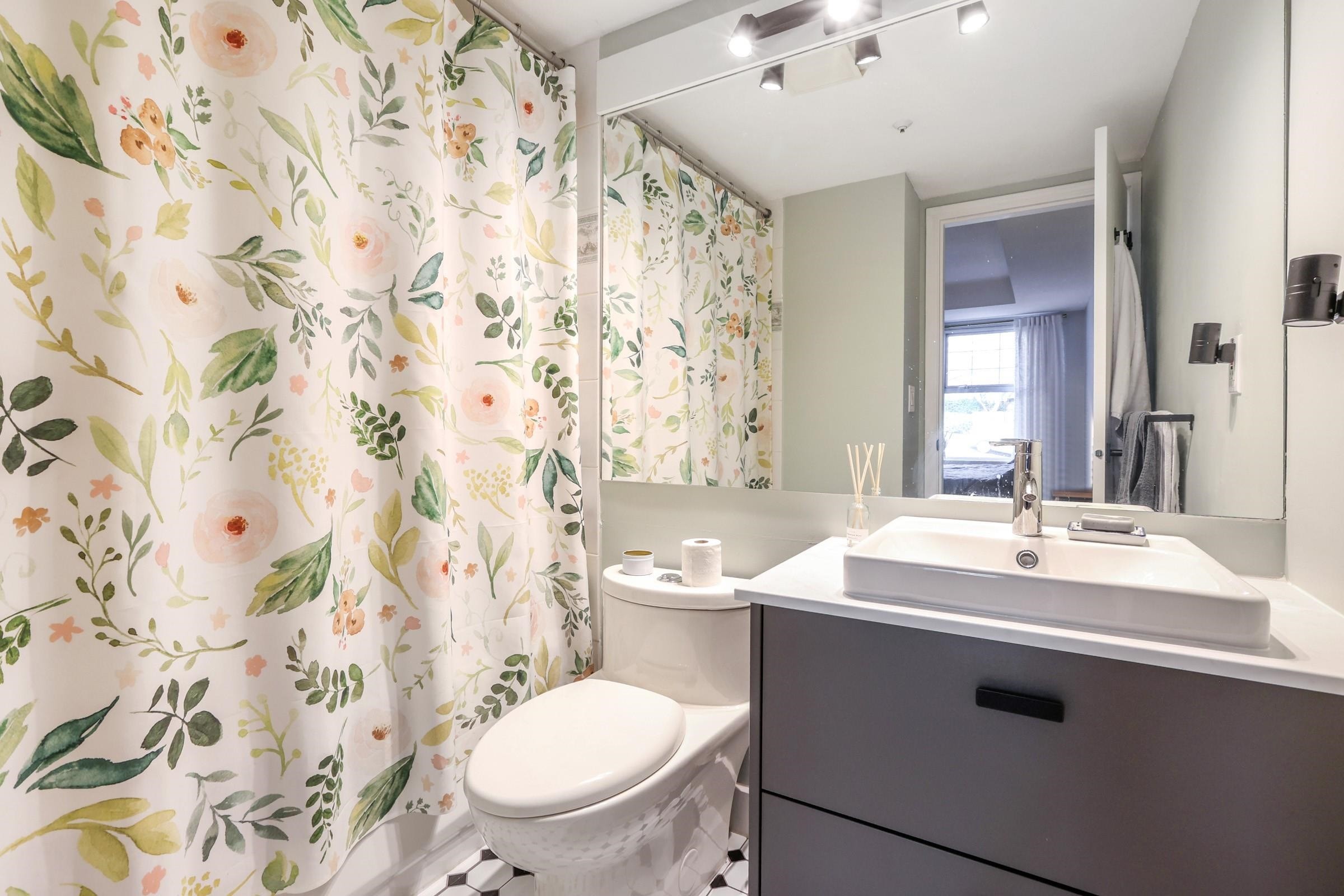 304-135 Eleventh Street, New Westminster, BC