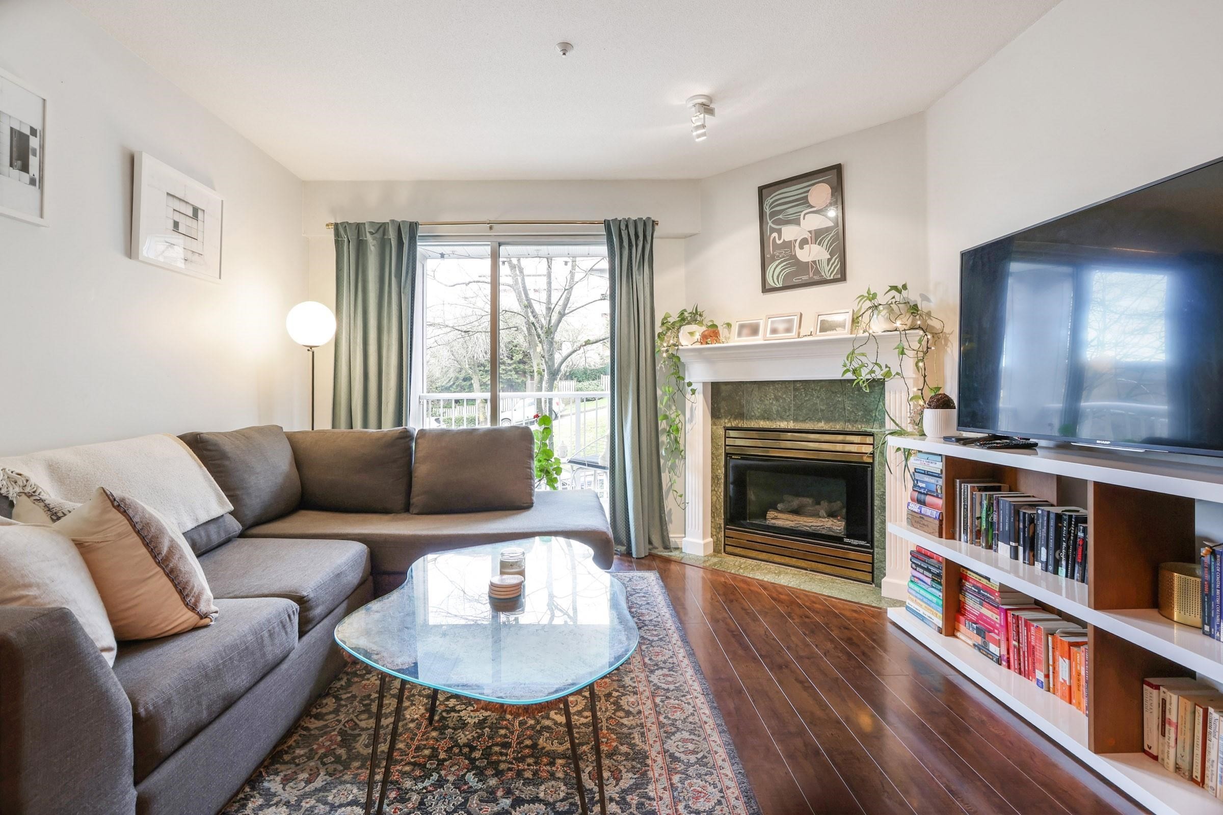 304-135 Eleventh Street, New Westminster, BC