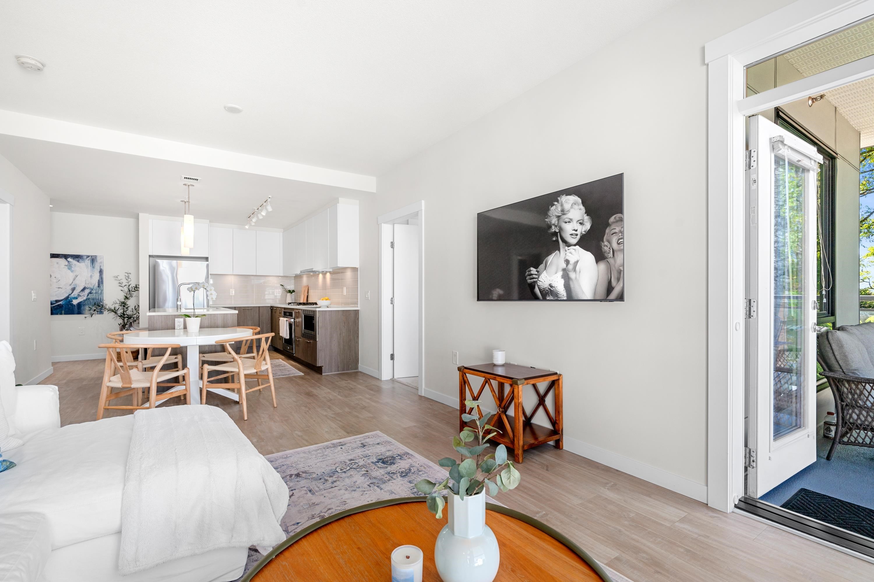 205-615 3Rd Street E, North Vancouver, BC