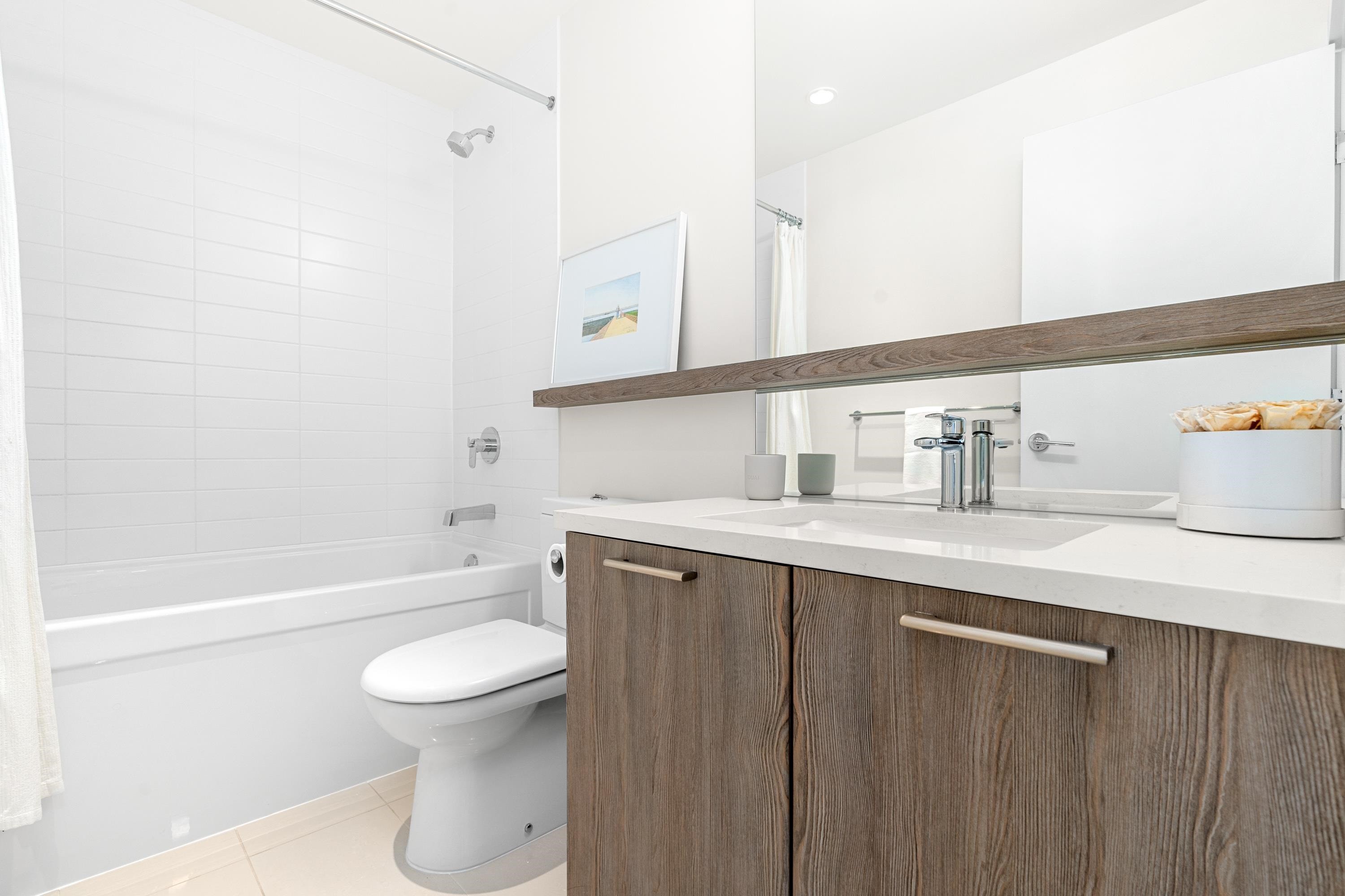 205-615 3Rd Street E, North Vancouver, BC