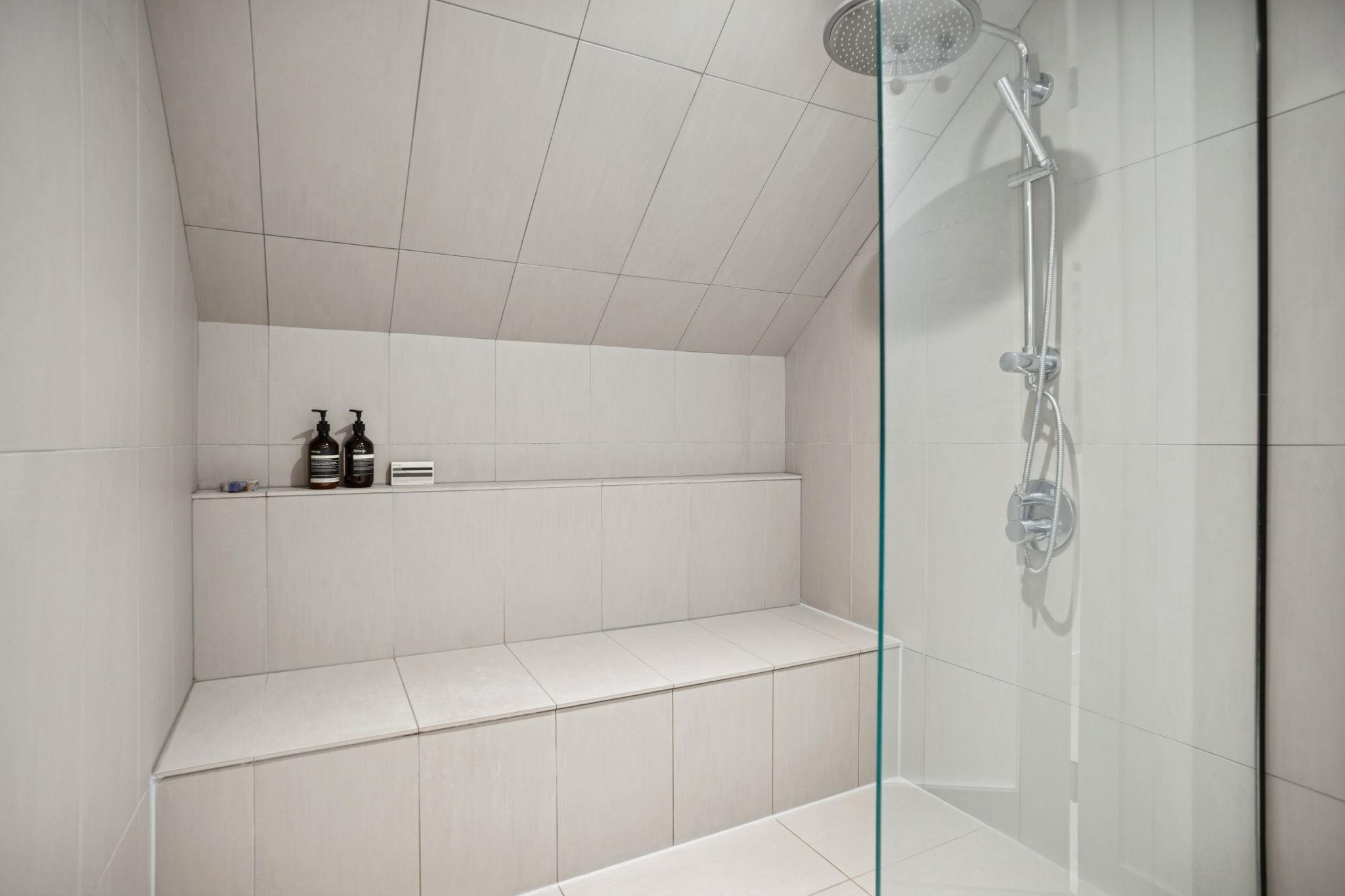 1851 16Th Avenue E, Vancouver, BC