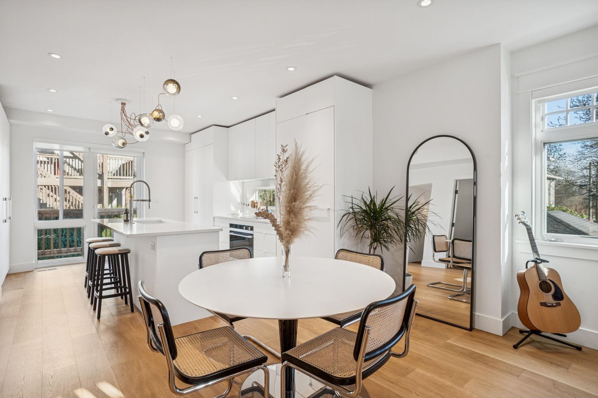 1851 16Th Avenue E, Vancouver, BC