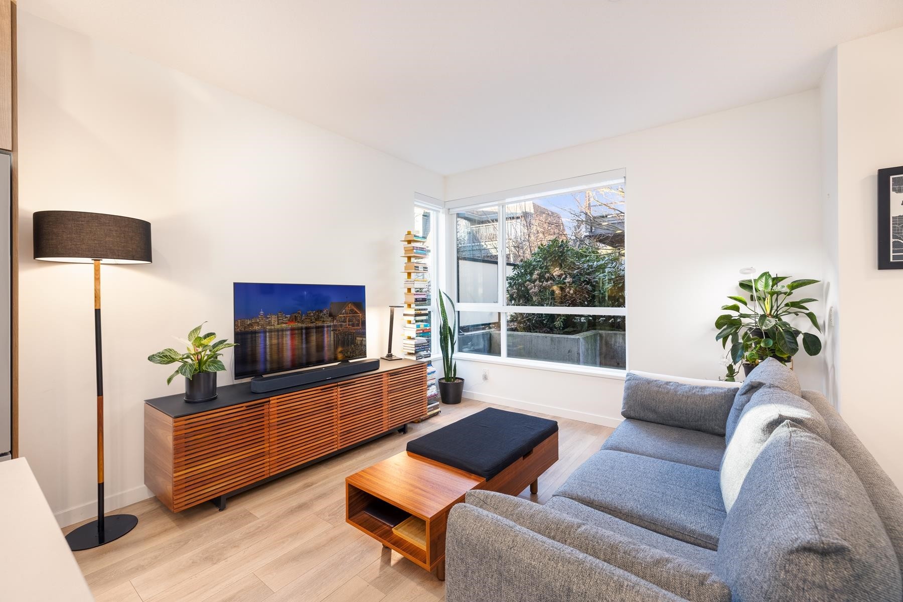 13-533 3Rd Street E, North Vancouver, BC