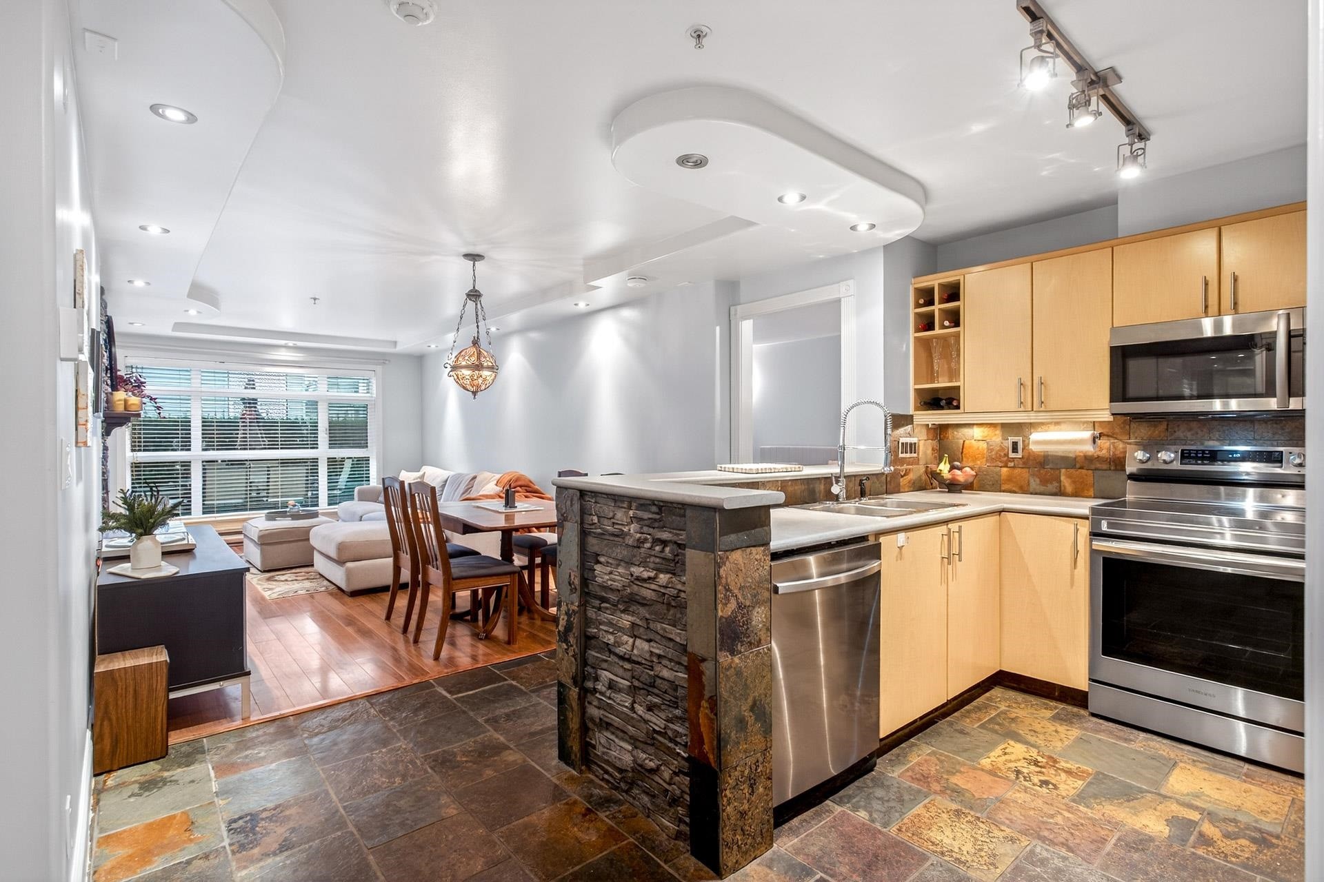 102-3122 St Johns Street, Port Moody, BC