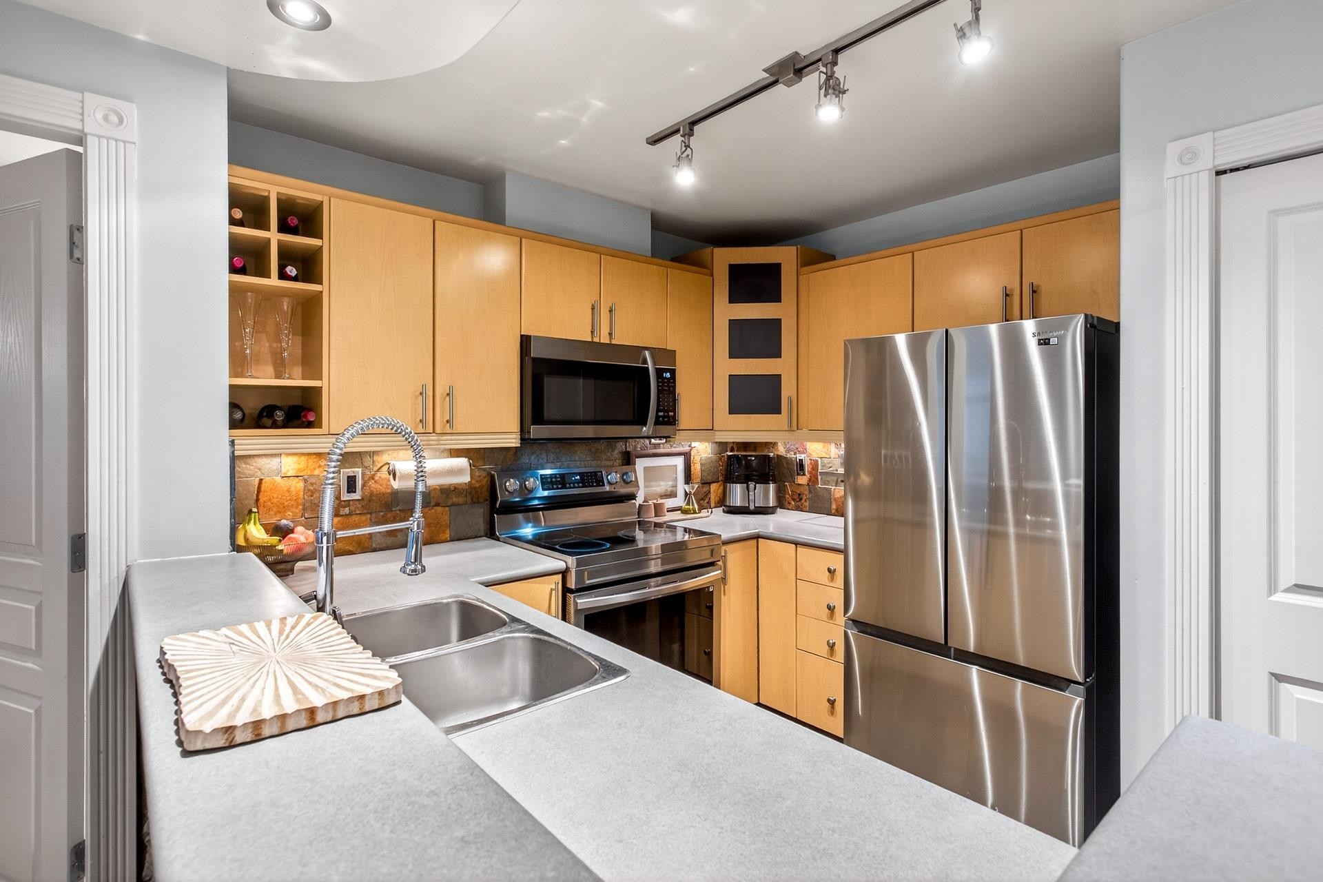 102-3122 St Johns Street, Port Moody, BC